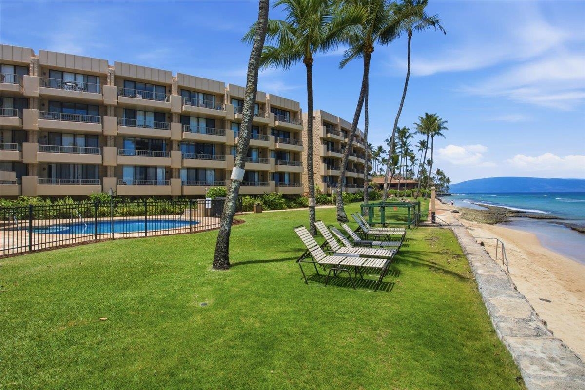 Paki Maui I II condo # 120, Lahaina, Hawaii - photo 34 of 50