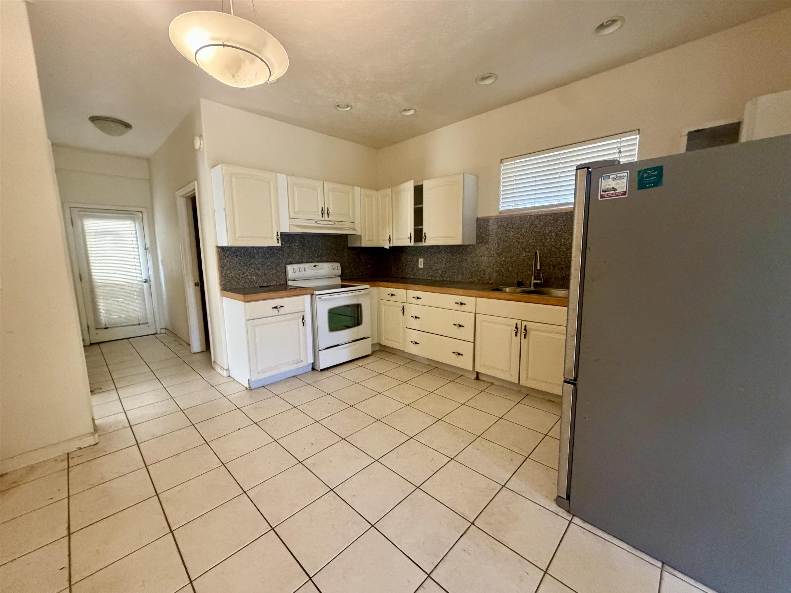 364  Liholiho St Old Sandhills, Wailuku home - photo 11 of 23