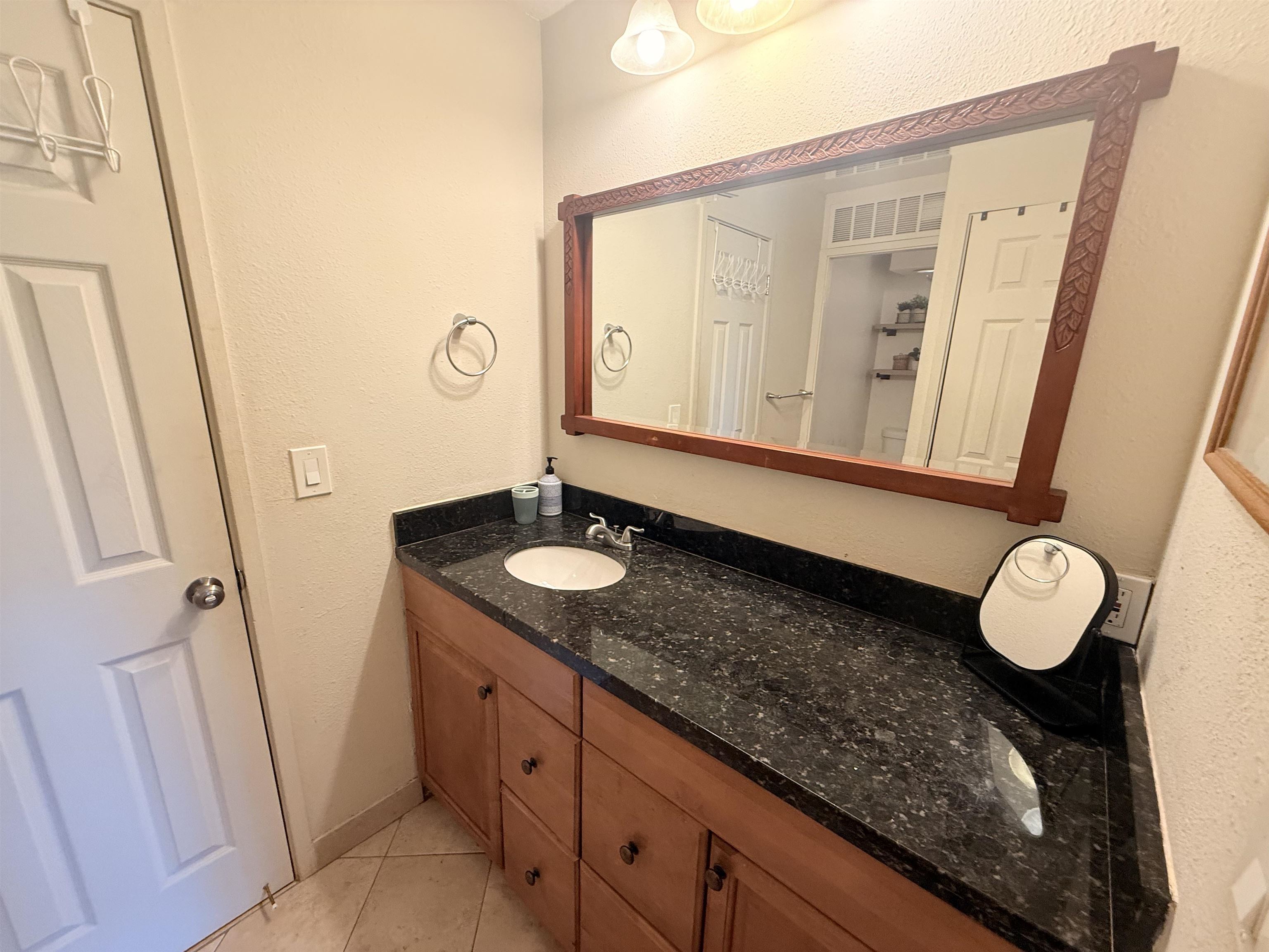 Honokowai East condo # 111, Lahaina, Hawaii - photo 16 of 32