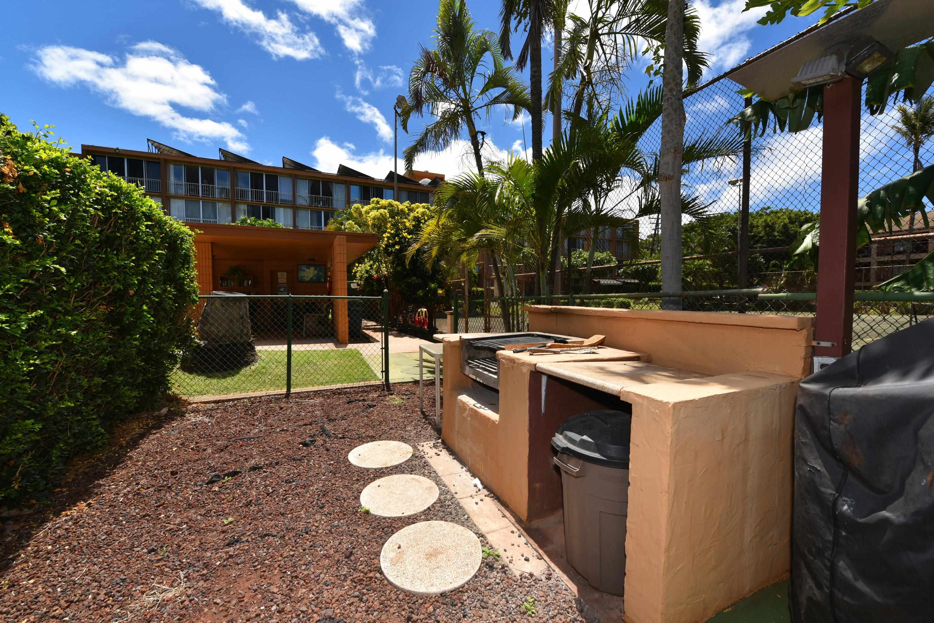 Honokowai East condo # 302, Lahaina, Hawaii - photo 23 of 27