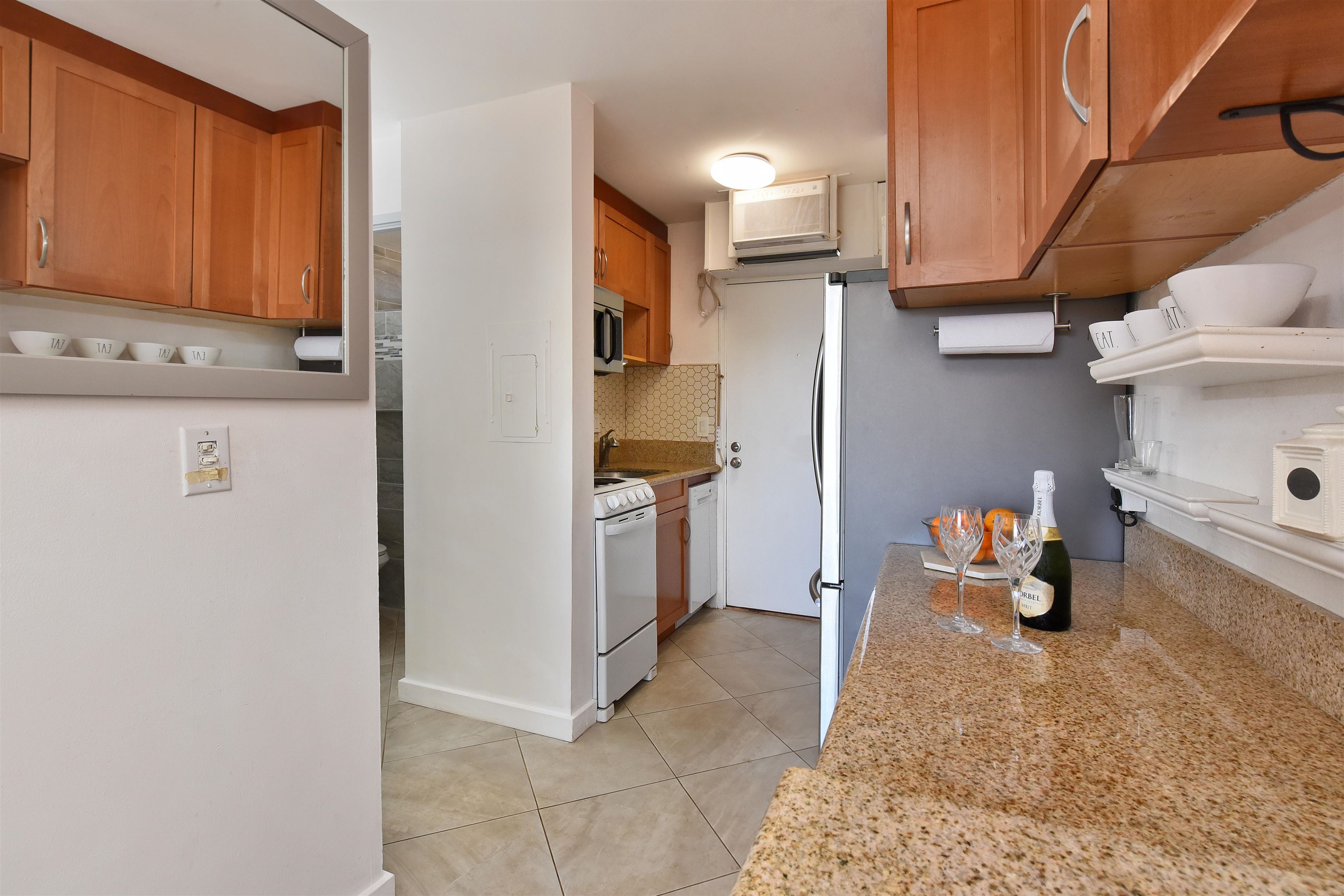 Honokowai East condo # 302, Lahaina, Hawaii - photo 15 of 29