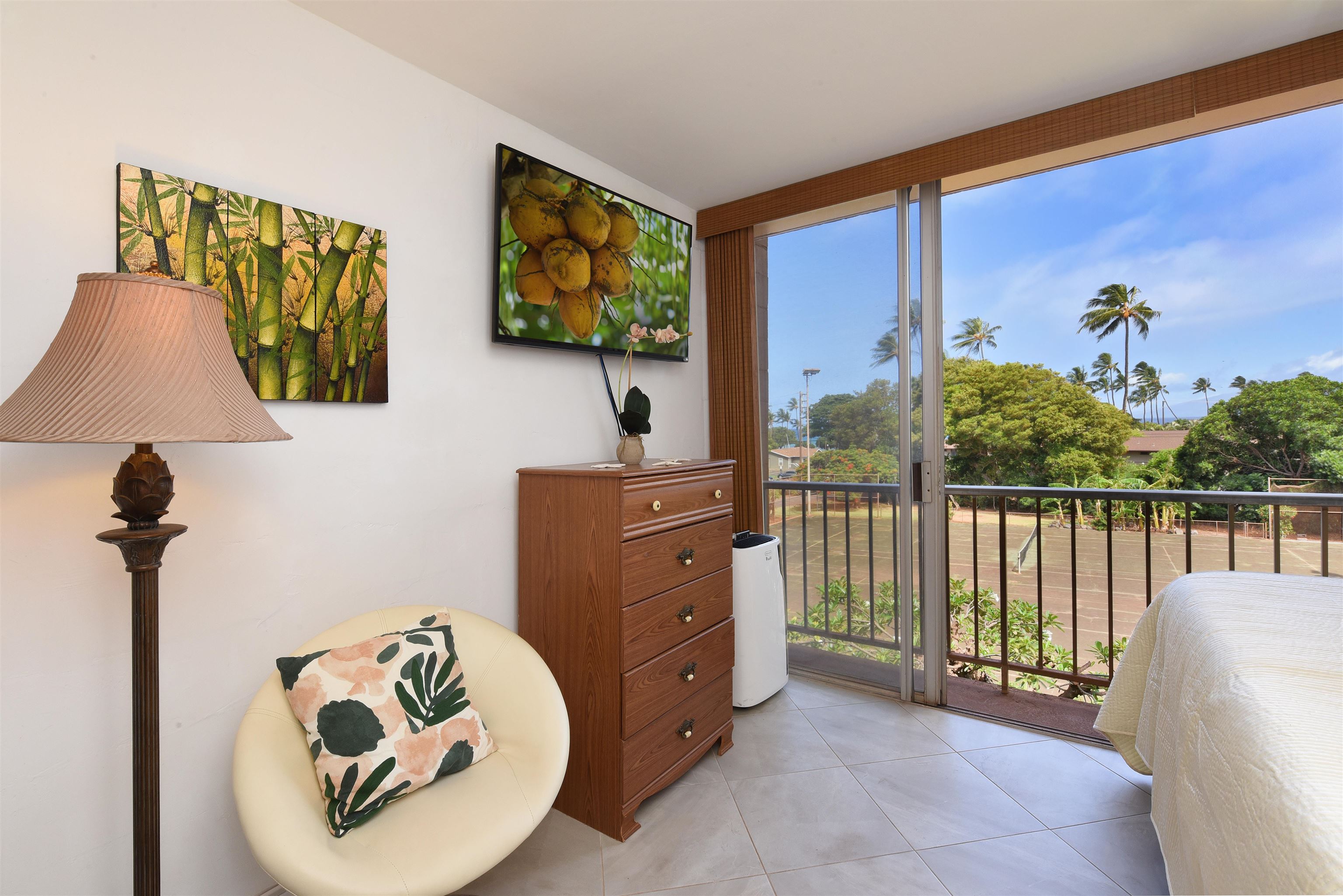 Honokowai East condo # 302, Lahaina, Hawaii - photo 4 of 29
