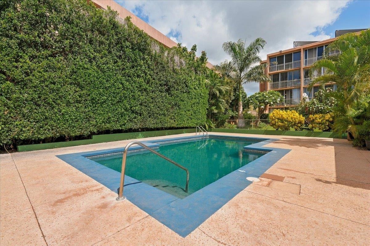 Honokowai East condo # 401, Lahaina, Hawaii - photo 30 of 34