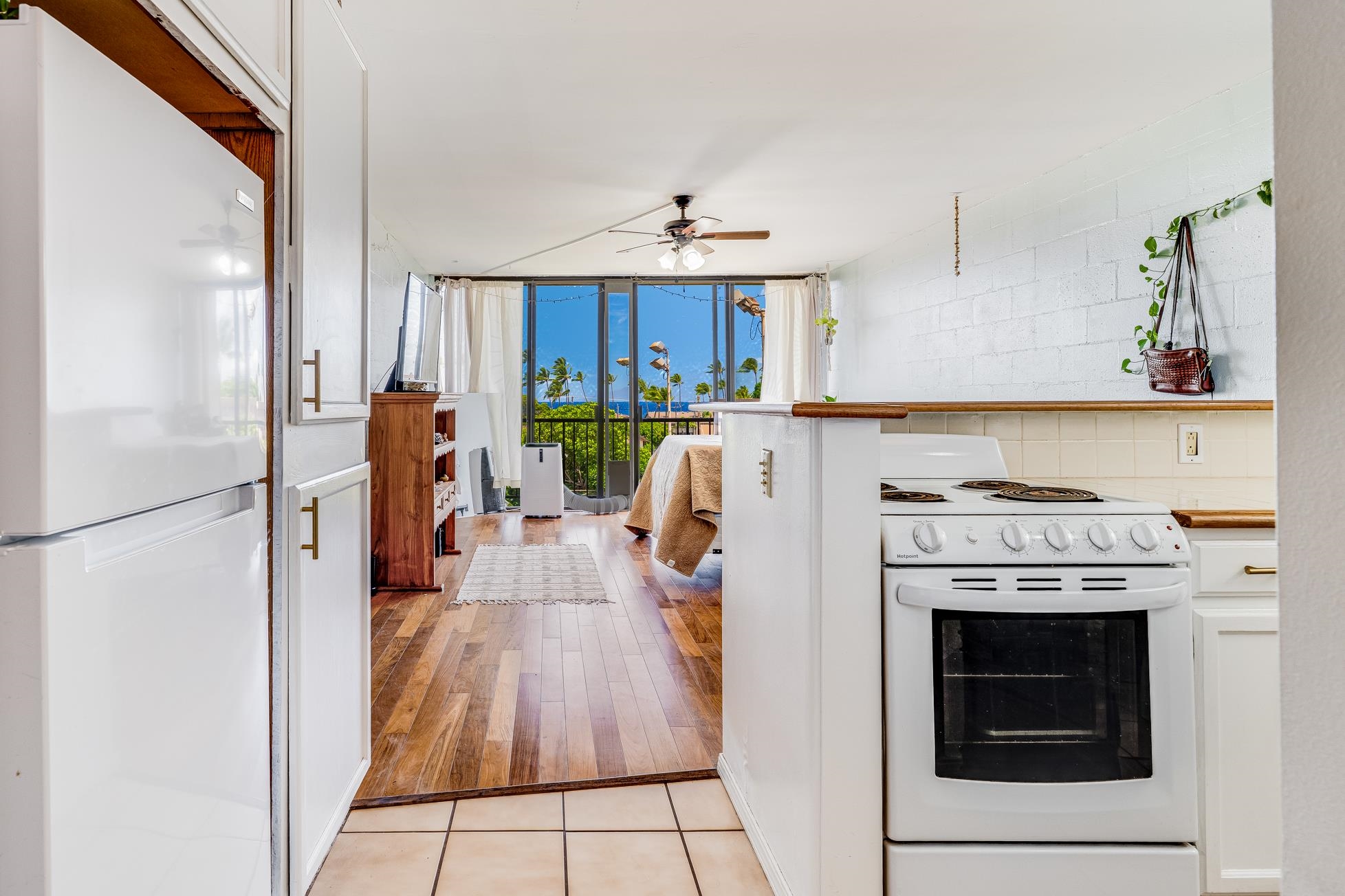 Honokowai East condo # 403, Lahaina, Hawaii - photo 5 of 41