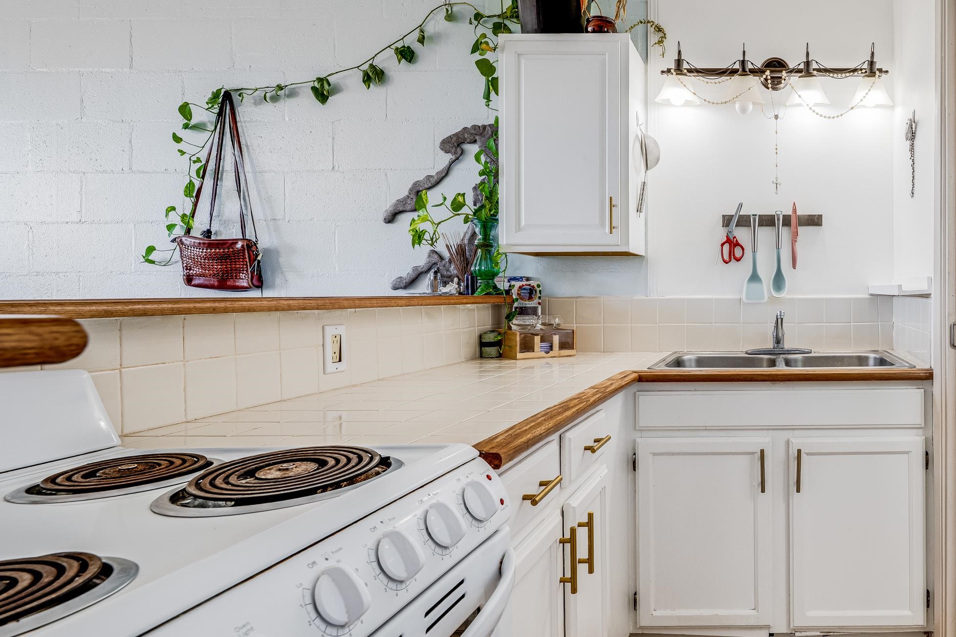 Honokowai East condo # 403, Lahaina, Hawaii - photo 9 of 41