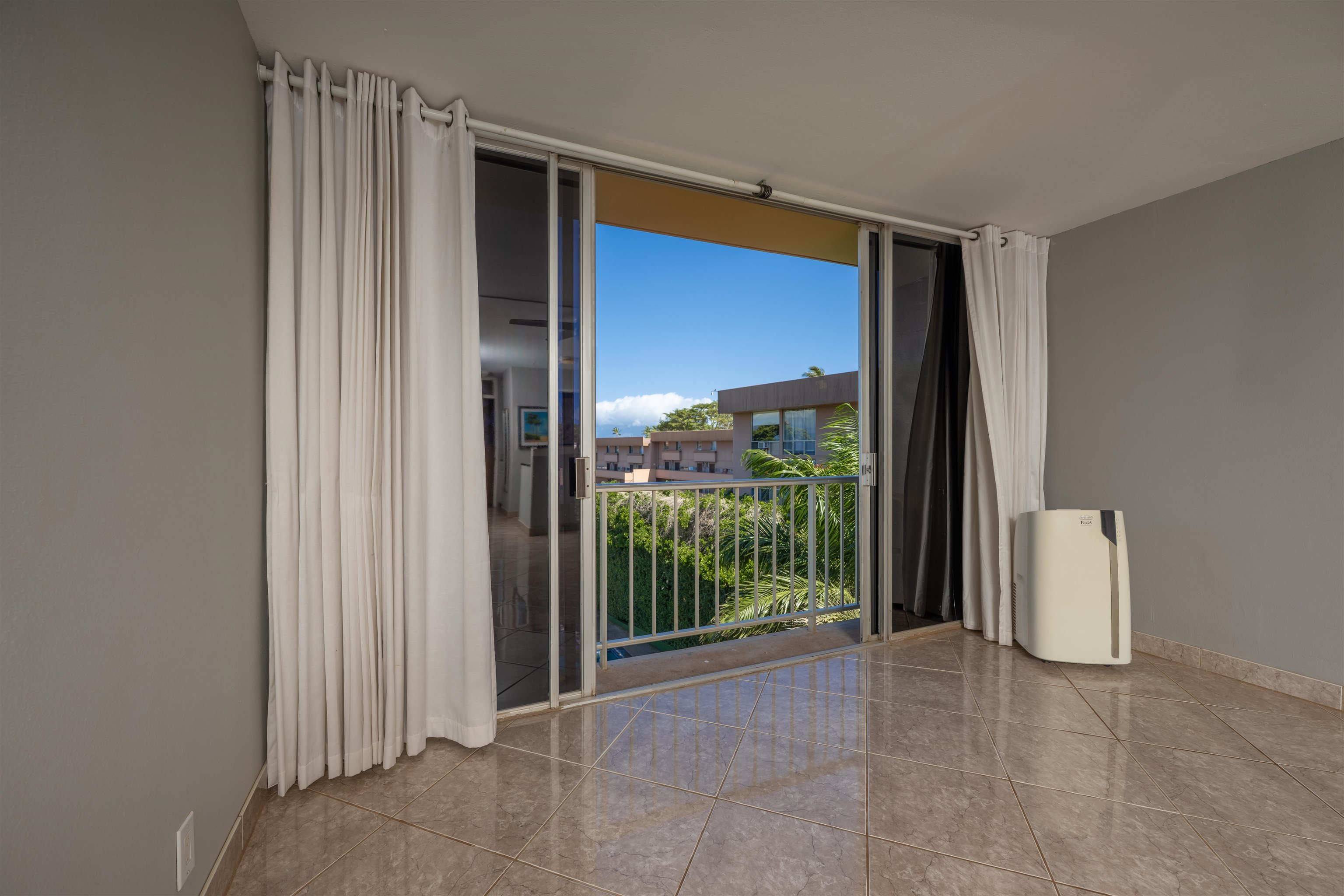 Honokowai East condo # 411, Lahaina, Hawaii - photo 5 of 41