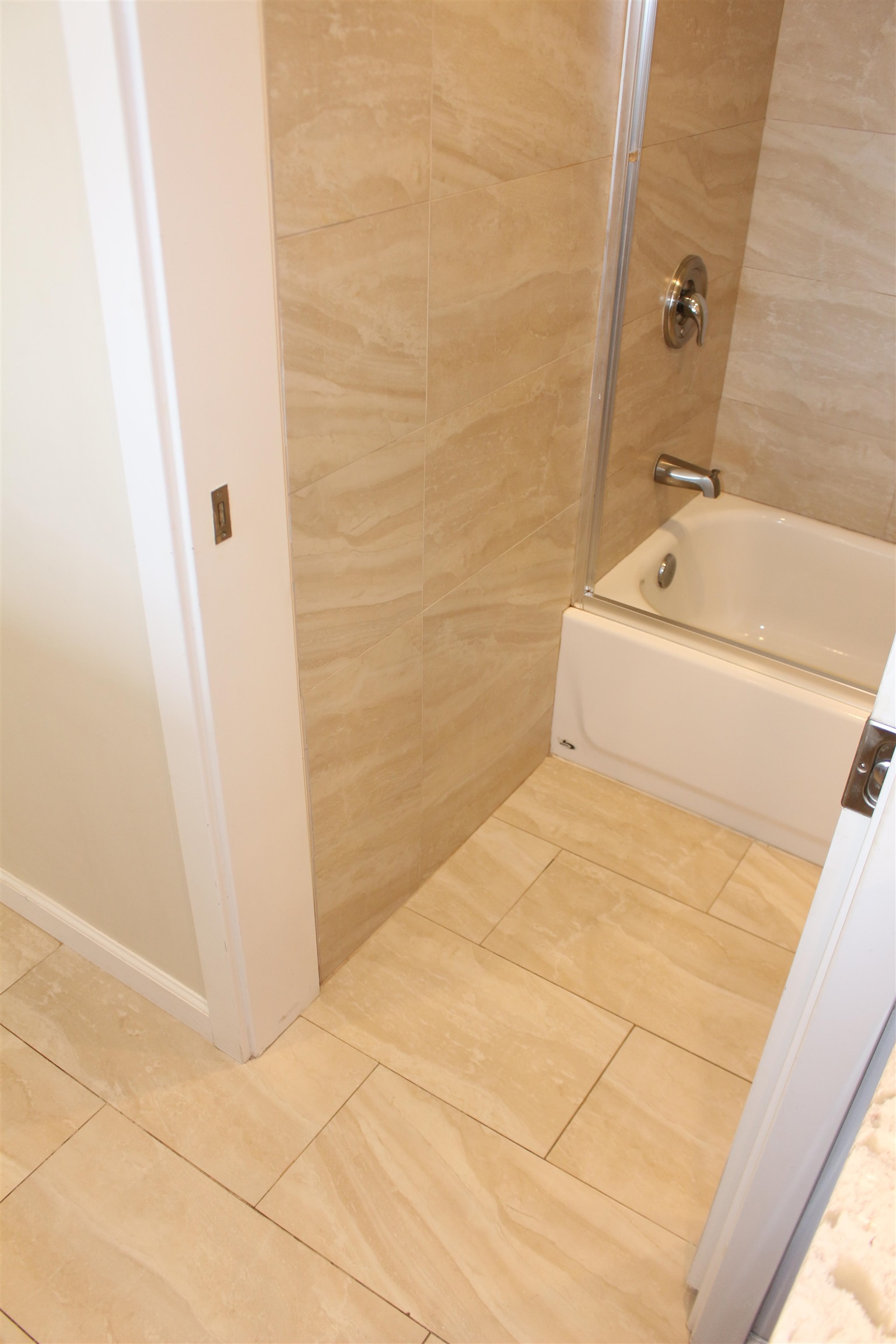 condo # 404, Lahaina, Hawaii - photo 8 of 10