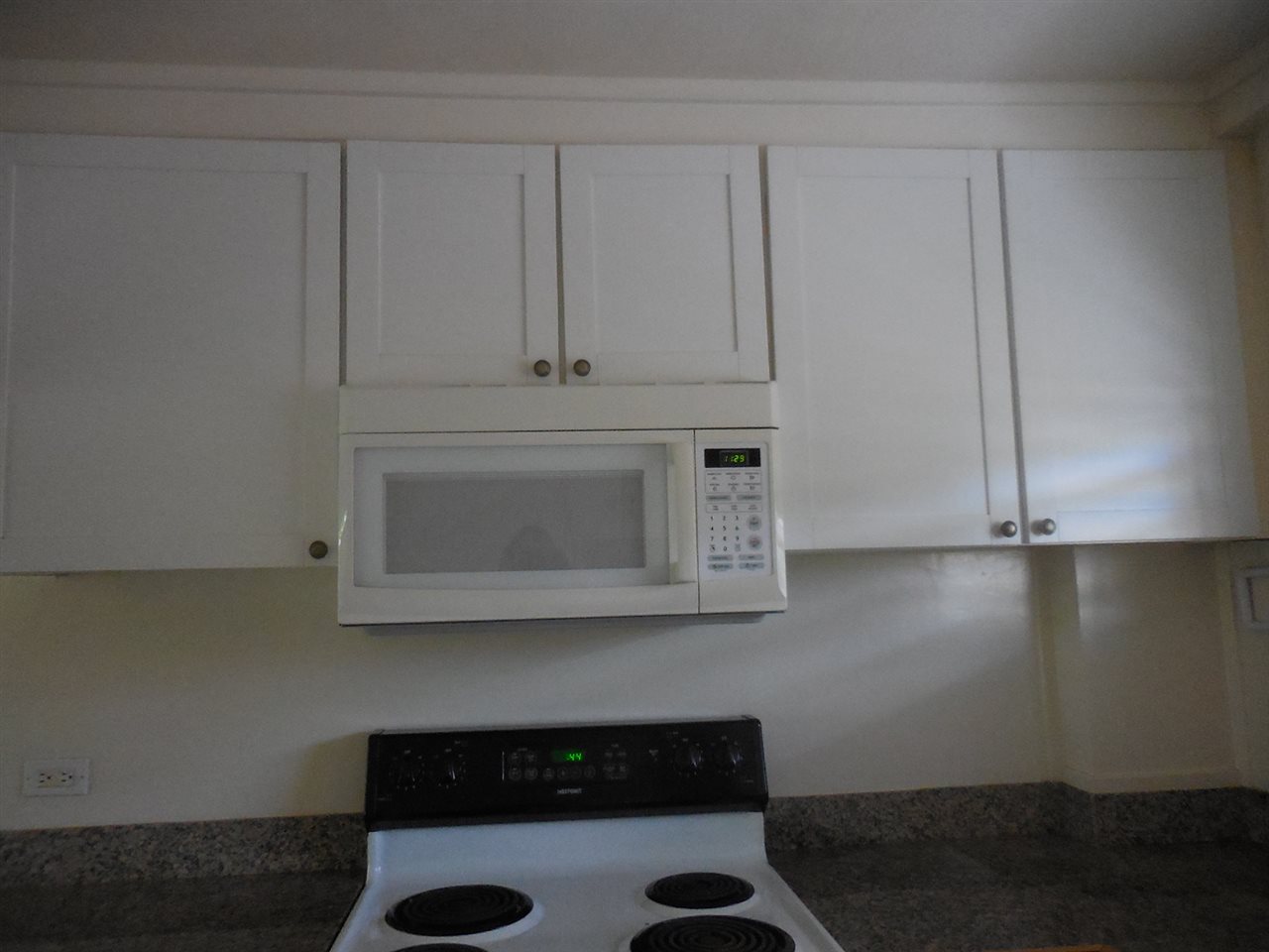 Honokowai Palms condo # A10, Lahaina, Hawaii - photo 6 of 17