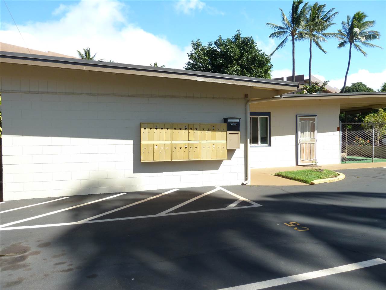Honokowai Palms condo # B2, Lahaina, Hawaii - photo 14 of 25