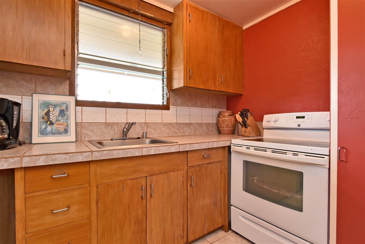 Honokowai Palms condo # B6, Lahaina, Hawaii - photo 5 of 30