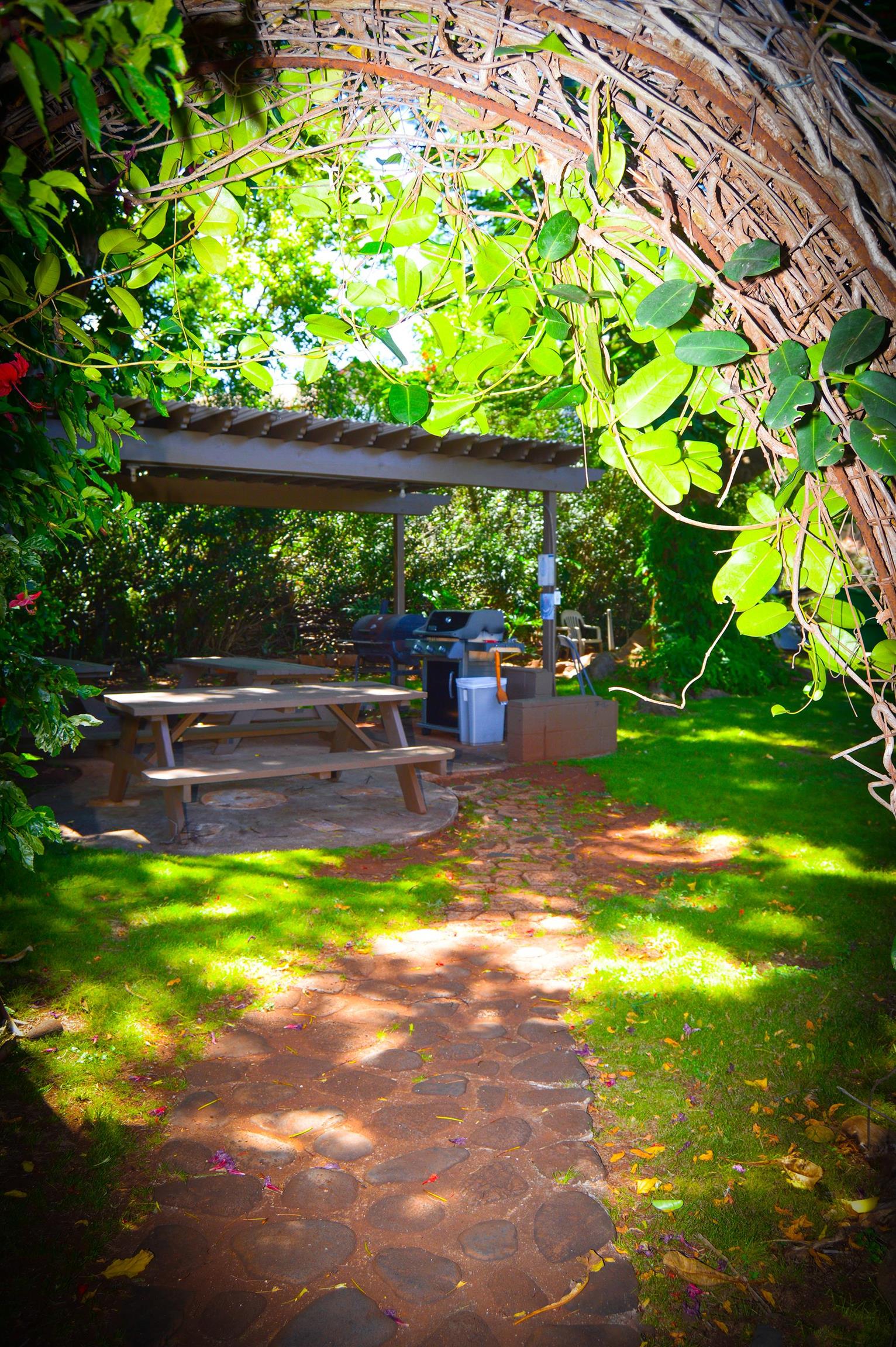 Honokowai Palms condo # B6, Lahaina, Hawaii - photo 17 of 21