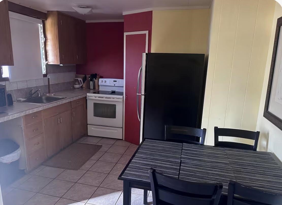 Honokowai Palms condo # B6, Lahaina, Hawaii - photo 4 of 21