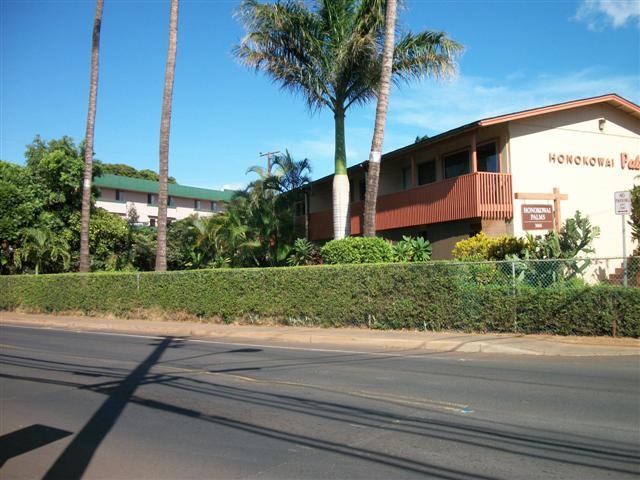 Honokowai Palms condo # C-1, Lahaina, Hawaii - photo 8 of 12