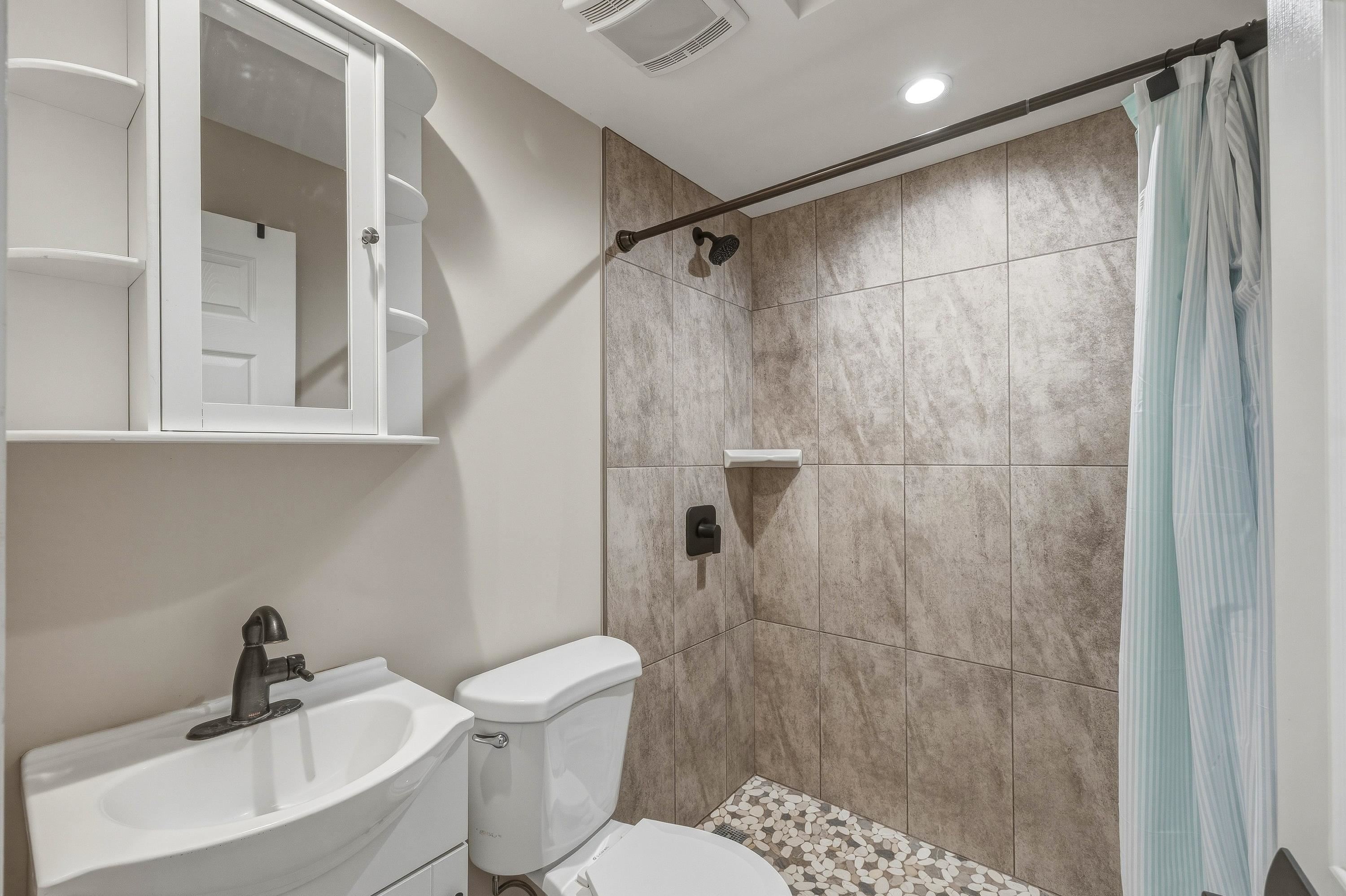 West Maui Trades condo # B301, Lahaina, Hawaii - photo 19 of 32