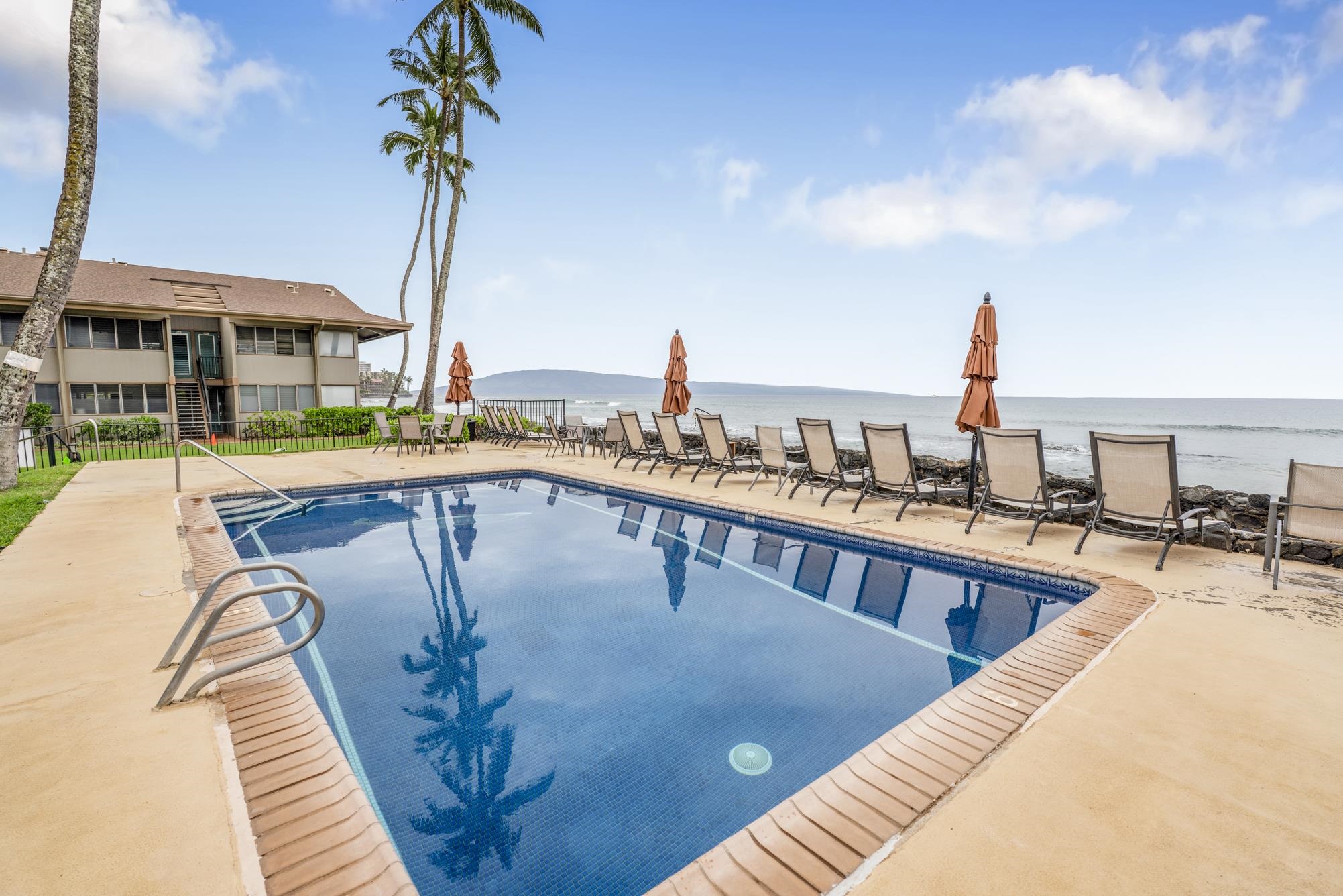 Hale Kai I condo # 110, Lahaina, Hawaii - photo 4 of 46