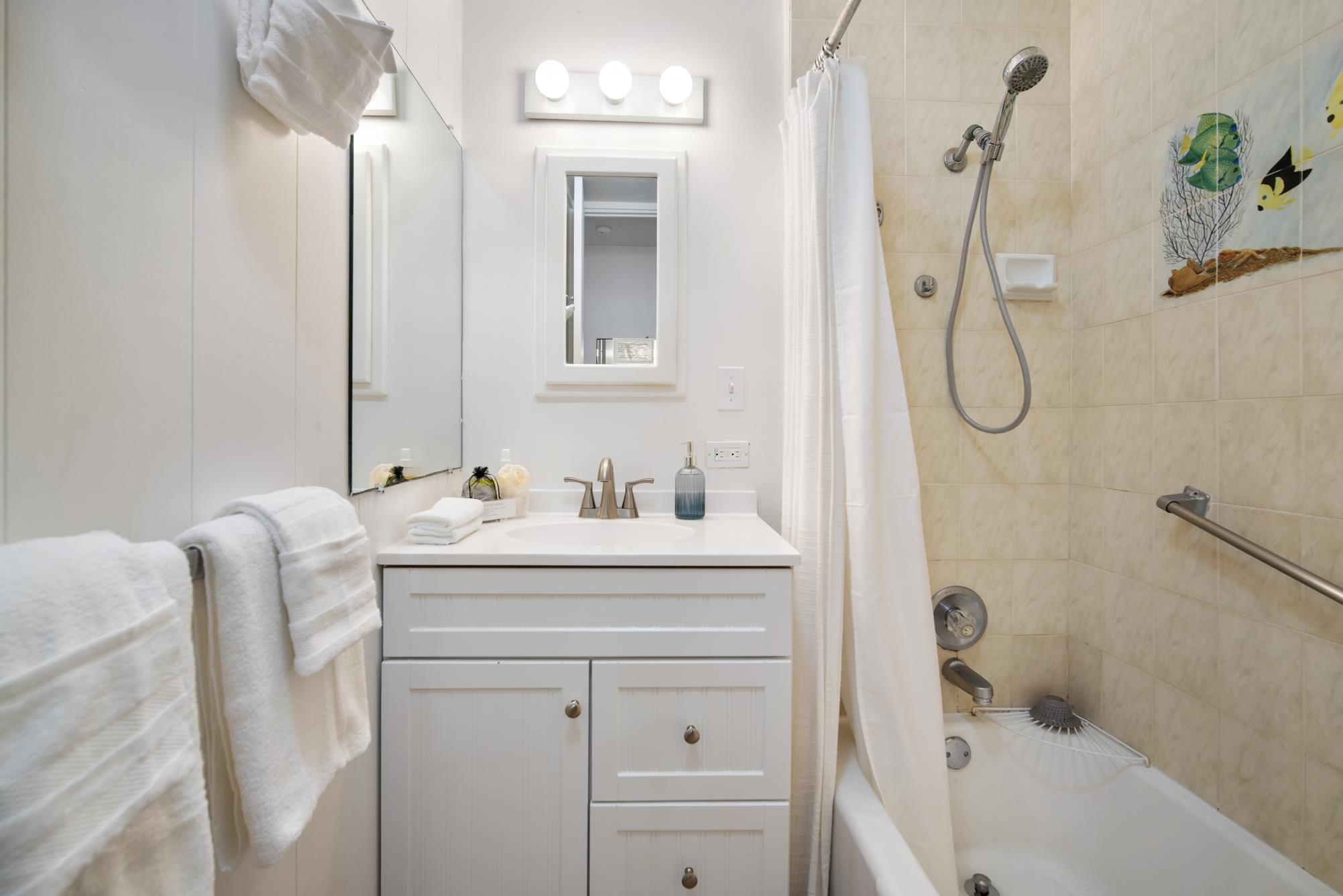 Hale Kai I condo # 110, Lahaina, Hawaii - photo 9 of 42