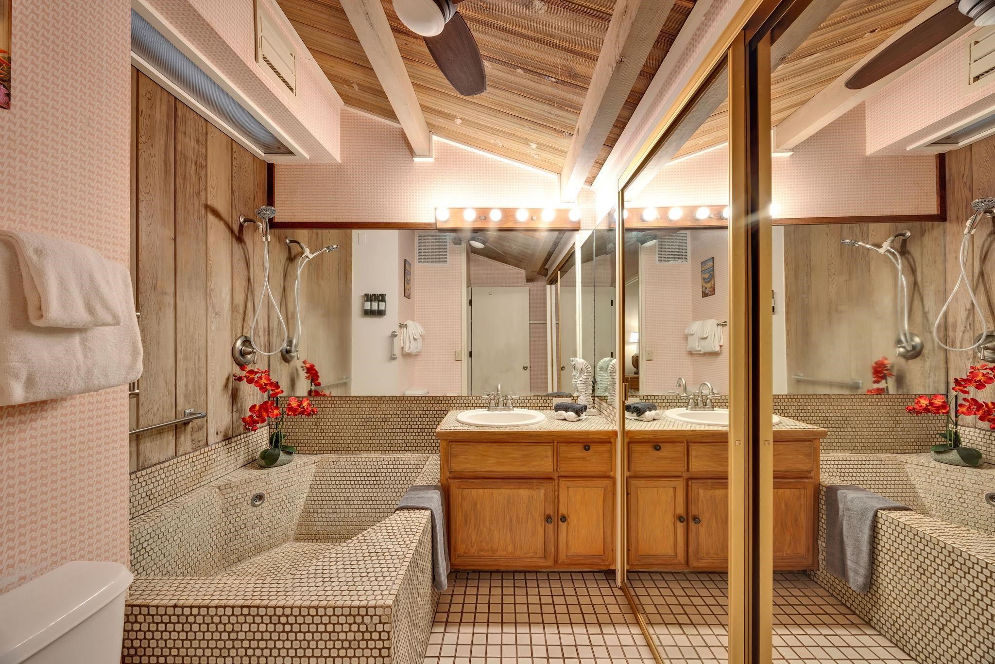 Hale Kai I condo # 211, Lahaina, Hawaii - photo 26 of 47