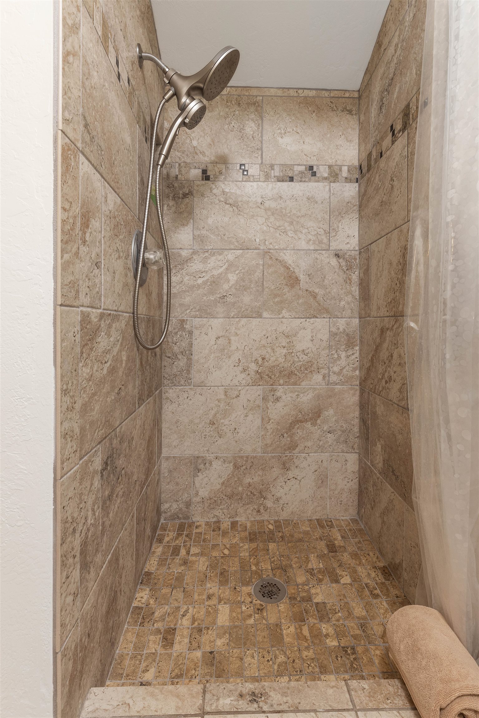 Hale Kai I condo # 208, Lahaina, Hawaii - photo 22 of 49