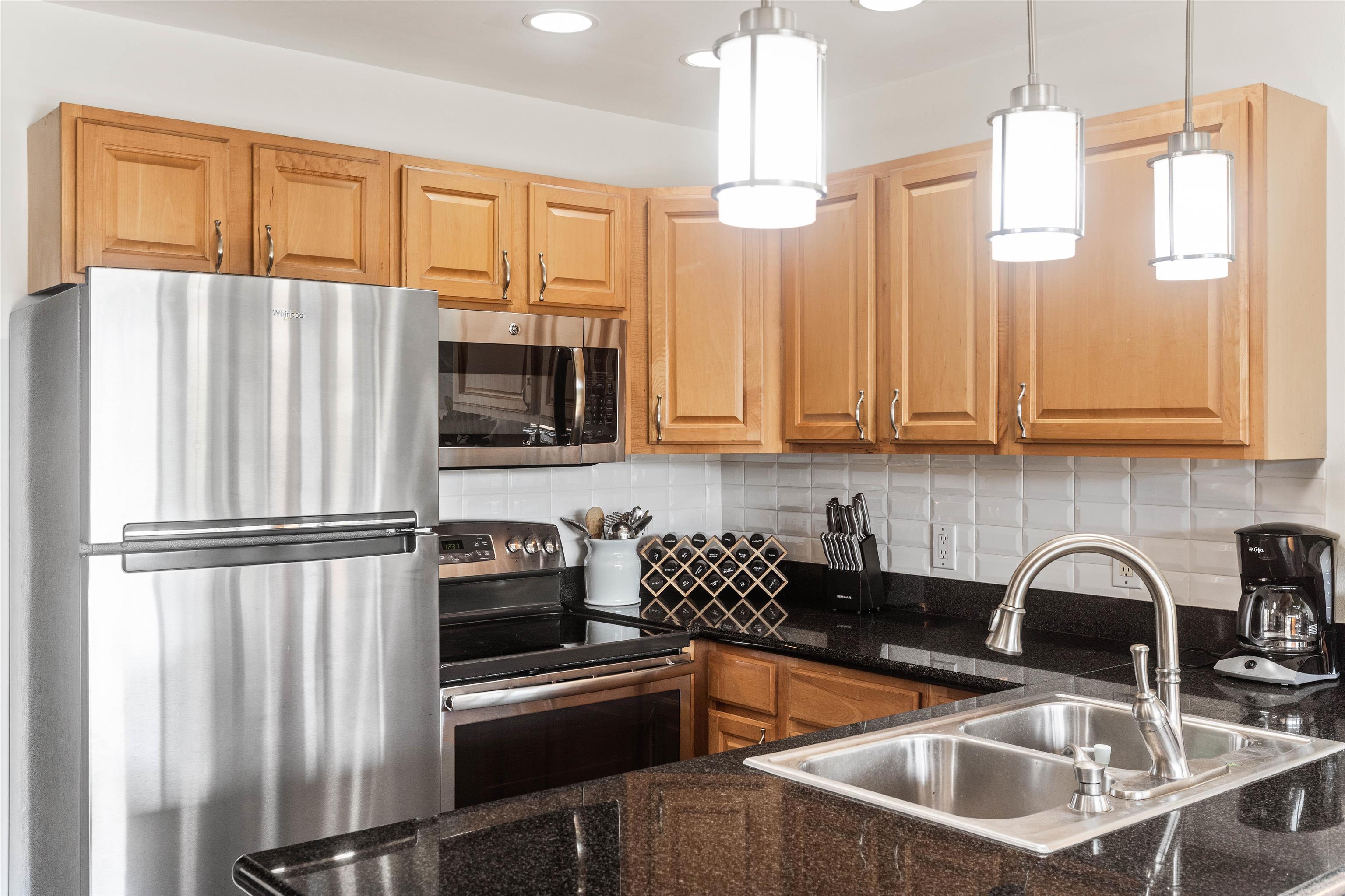 Hale Kai I condo # 208, Lahaina, Hawaii - photo 6 of 49