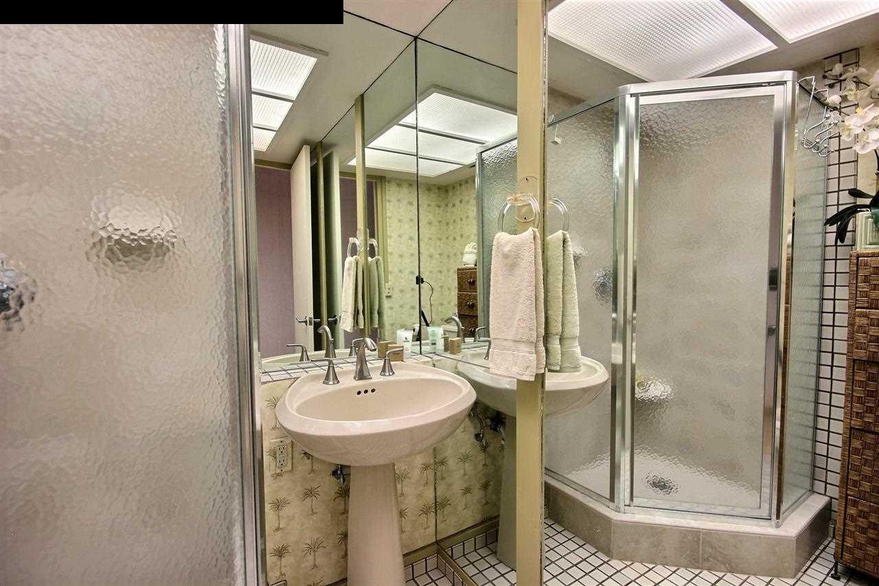 Hale Kai I condo # 211, Lahaina, Hawaii - photo 15 of 30