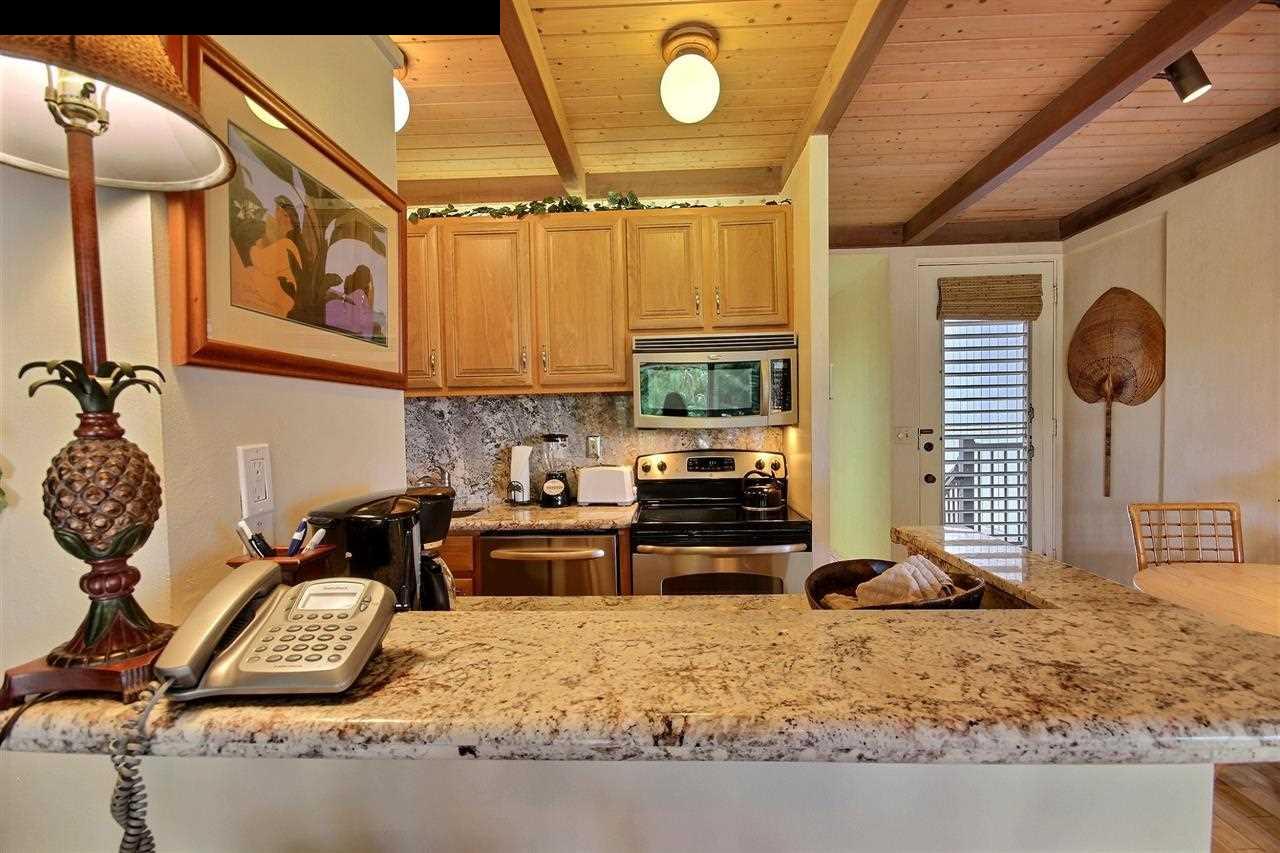 Hale Kai I condo # 211, Lahaina, Hawaii - photo 4 of 30