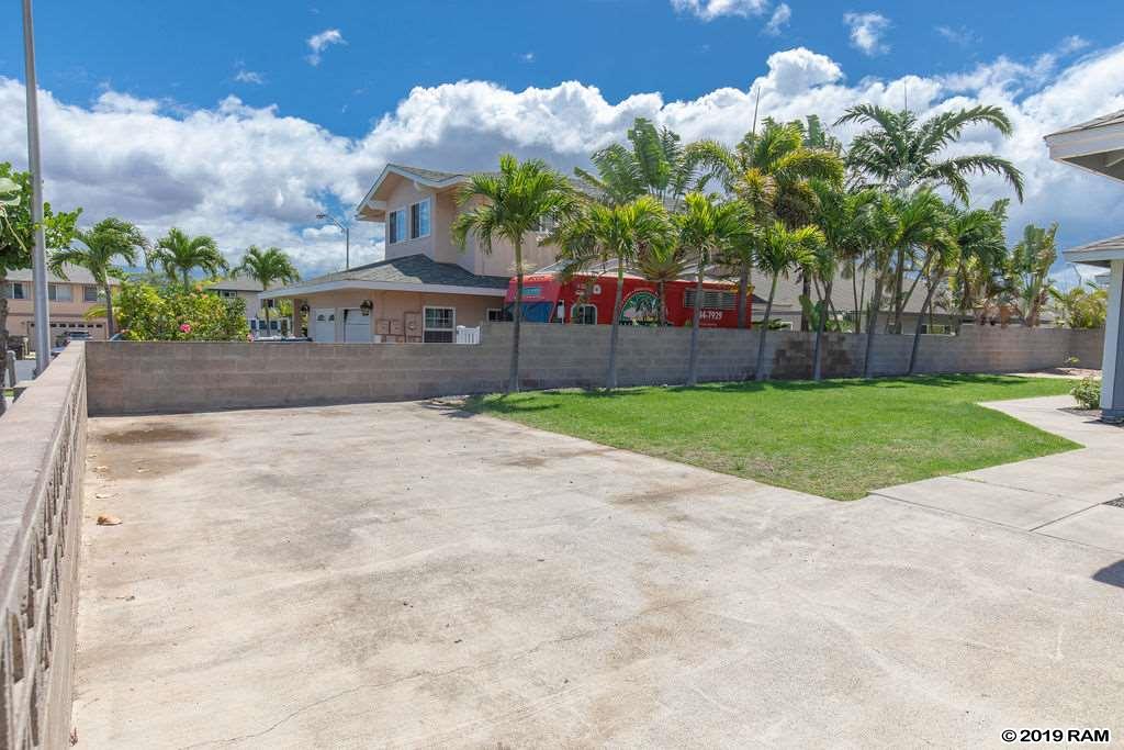 37  Kealohilani St , Kahului home - photo 3 of 18