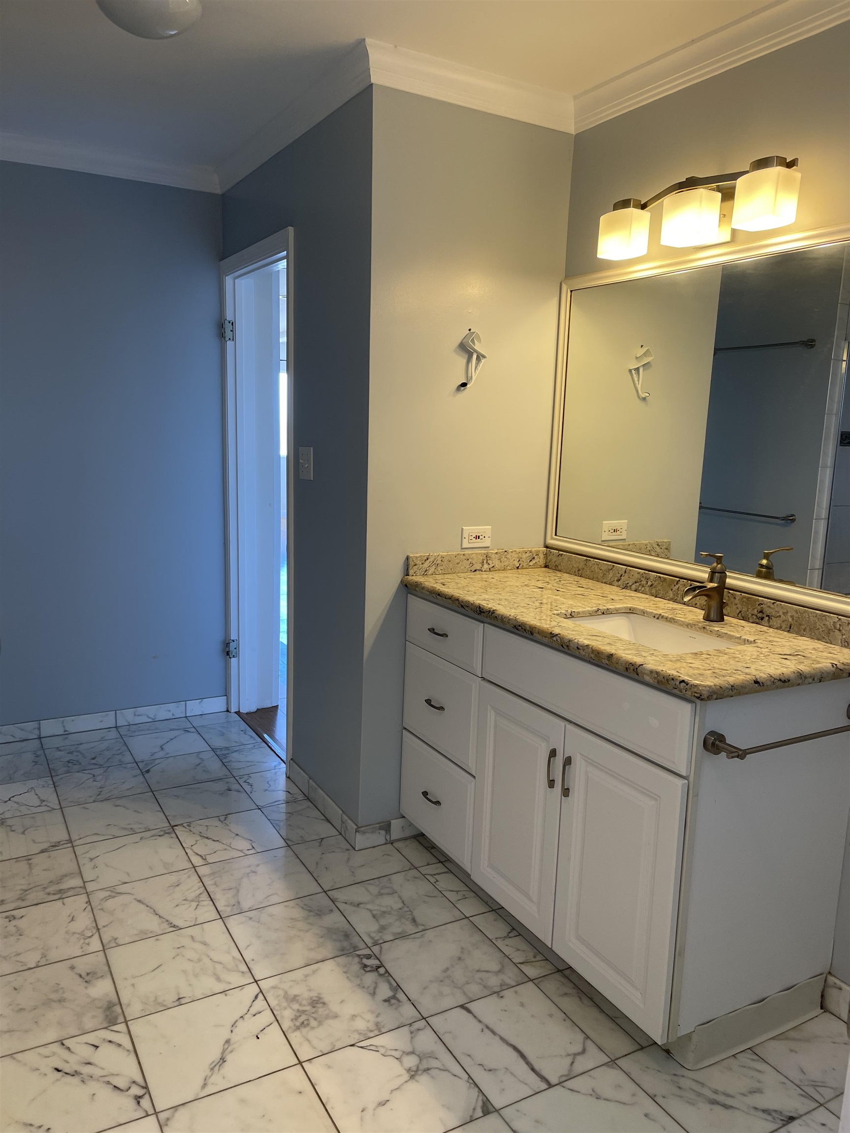 370  Liholiho St , Wailuku home - photo 23 of 26
