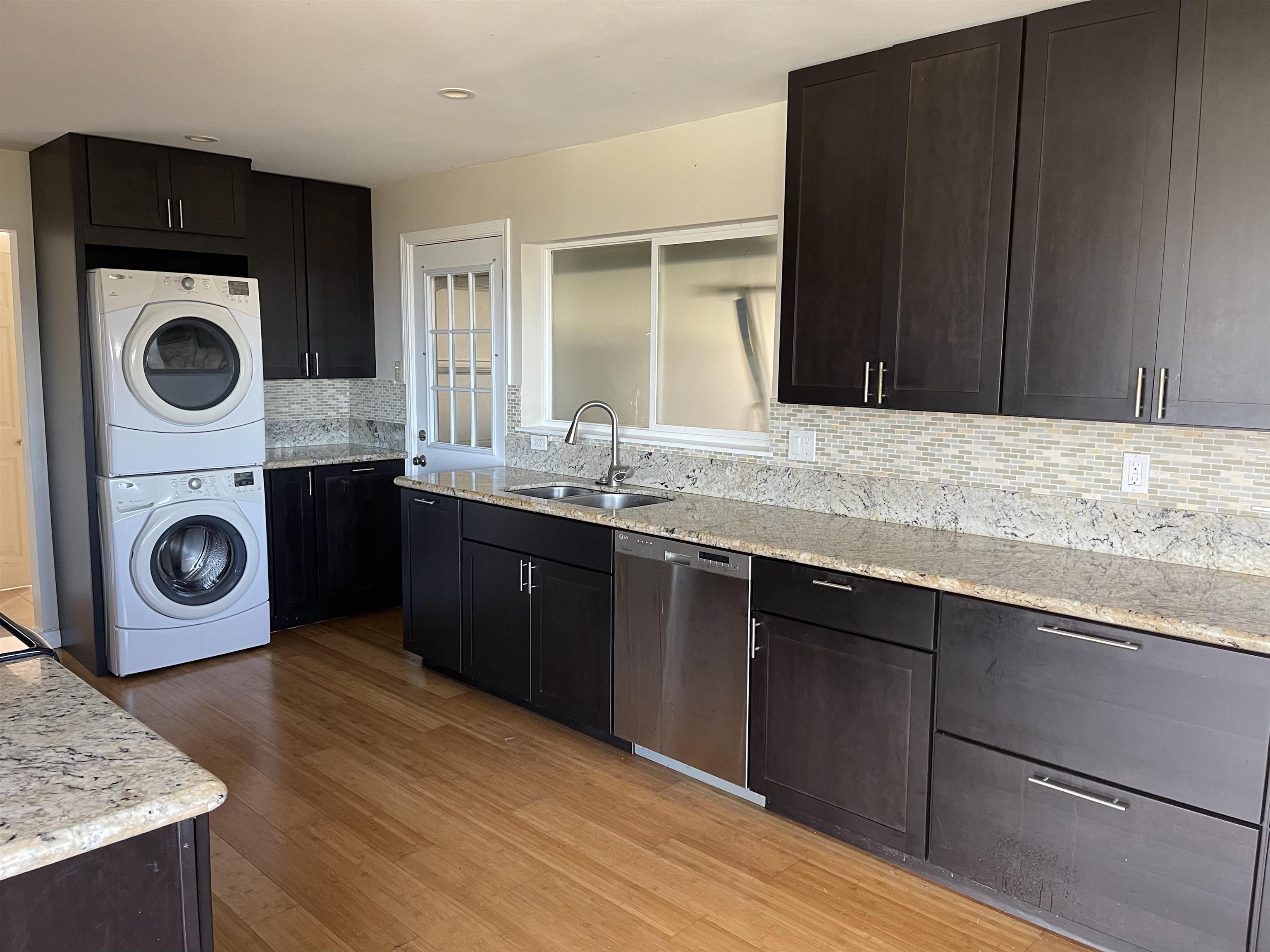 370  Liholiho St , Wailuku home - photo 9 of 26