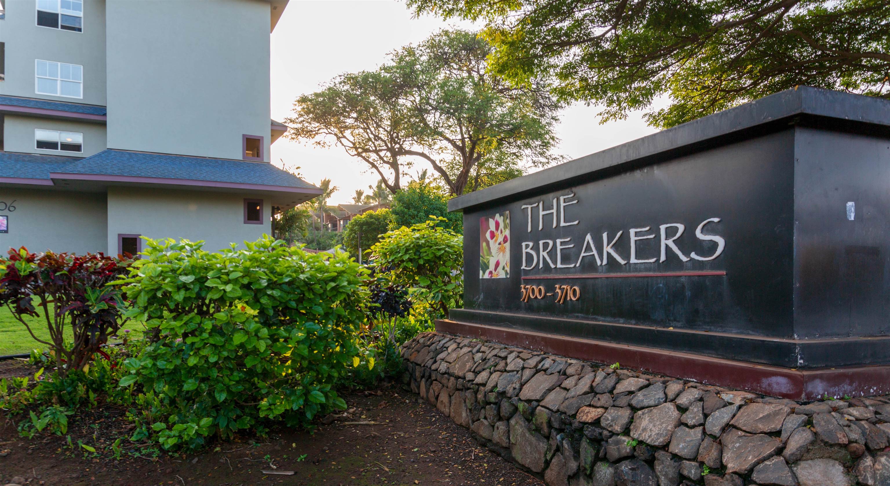 The Breakers condo # D34, Lahaina, Hawaii - photo 31 of 32