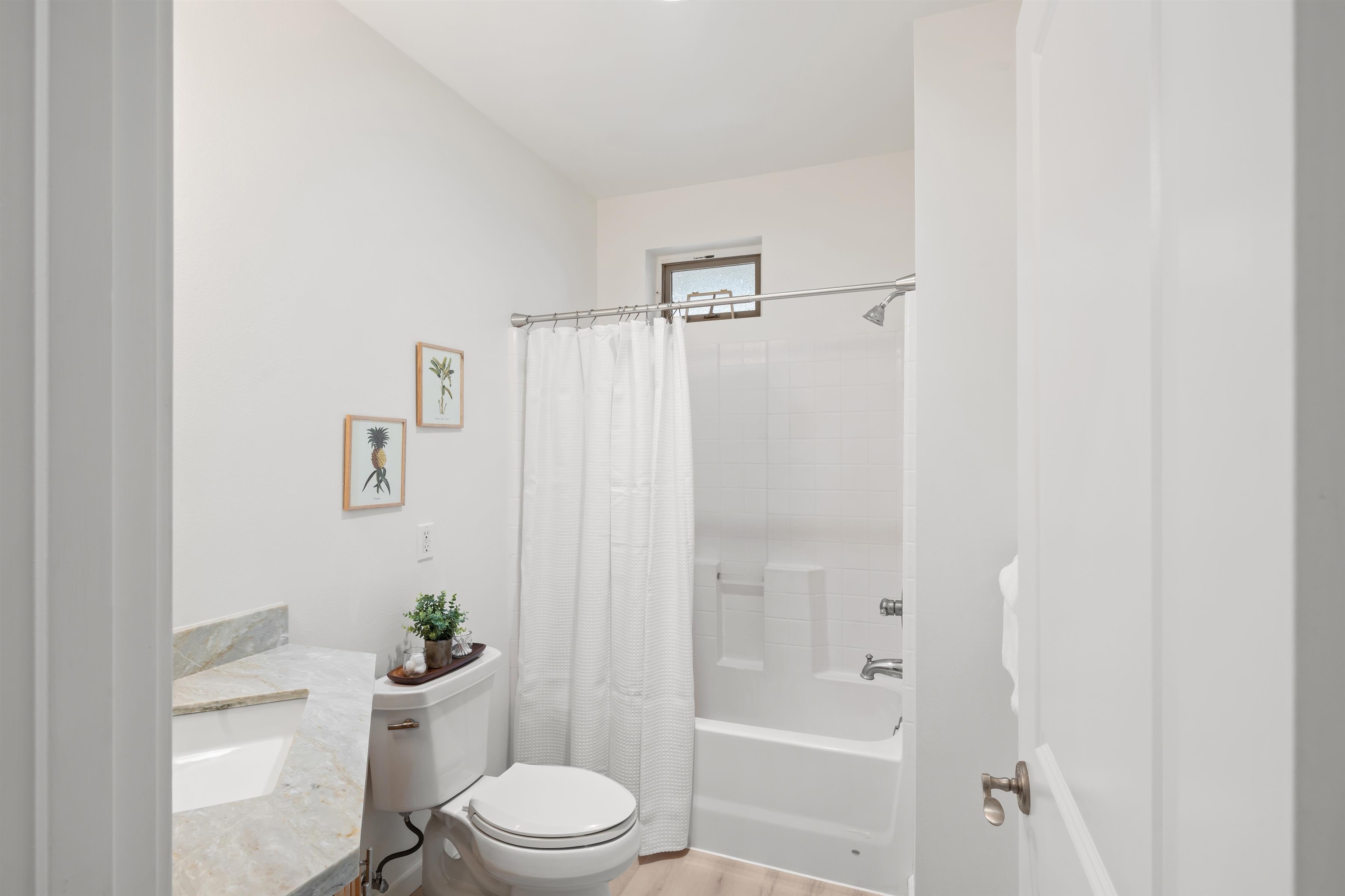 The Breakers condo # E20, Lahaina, Hawaii - photo 16 of 31