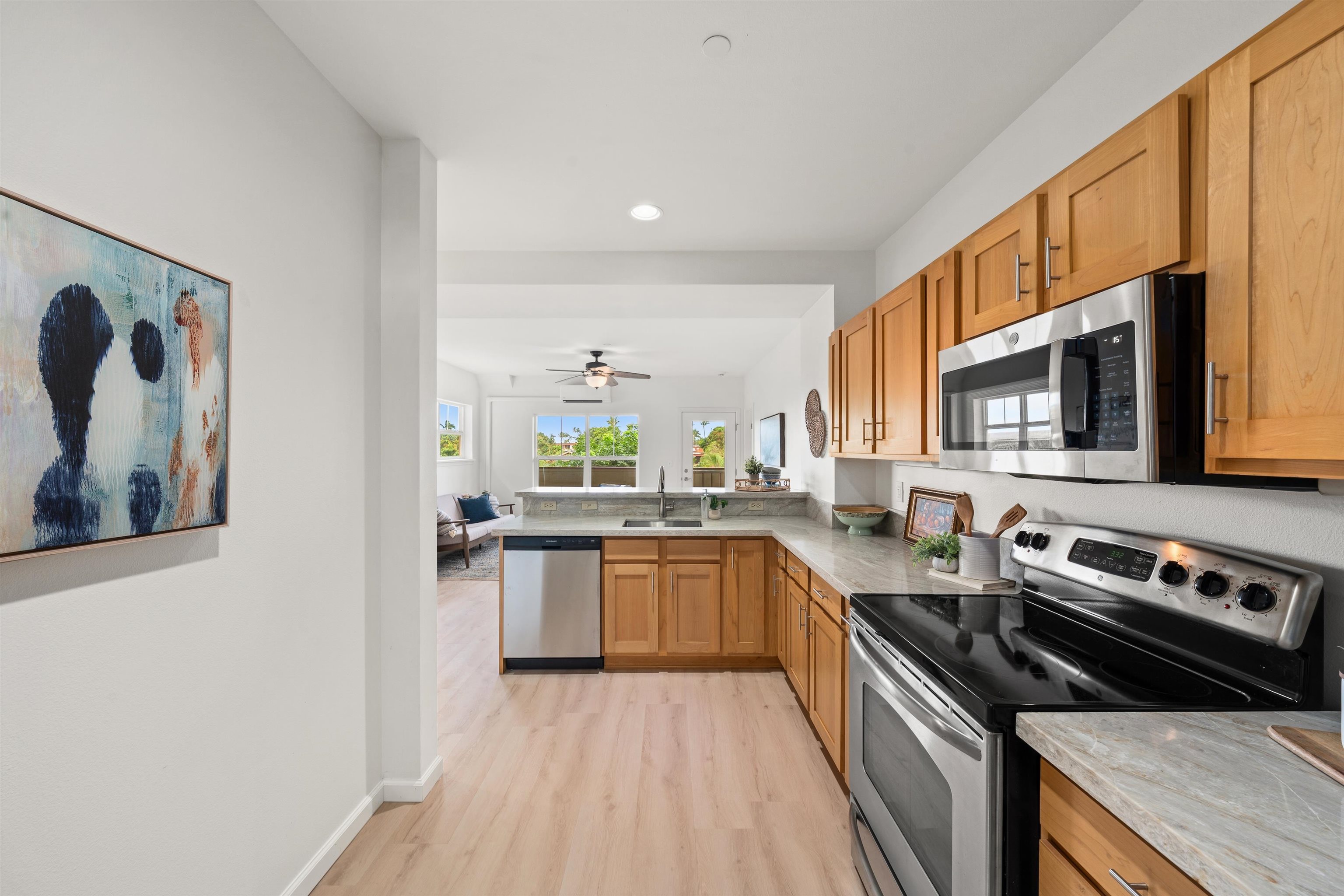 The Breakers condo # E20, Lahaina, Hawaii - photo 22 of 31