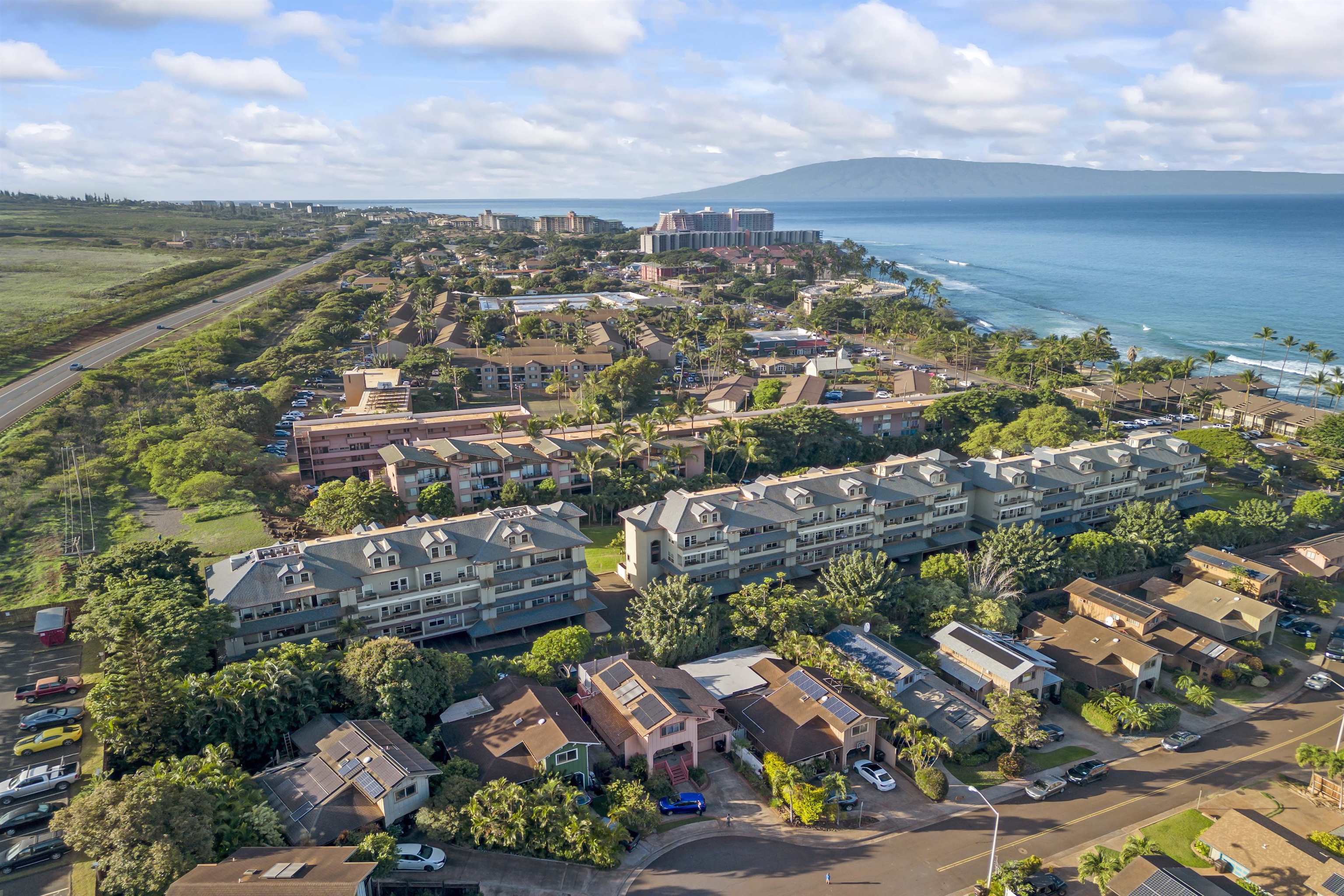 The Breakers condo # E20, Lahaina, Hawaii - photo 4 of 31