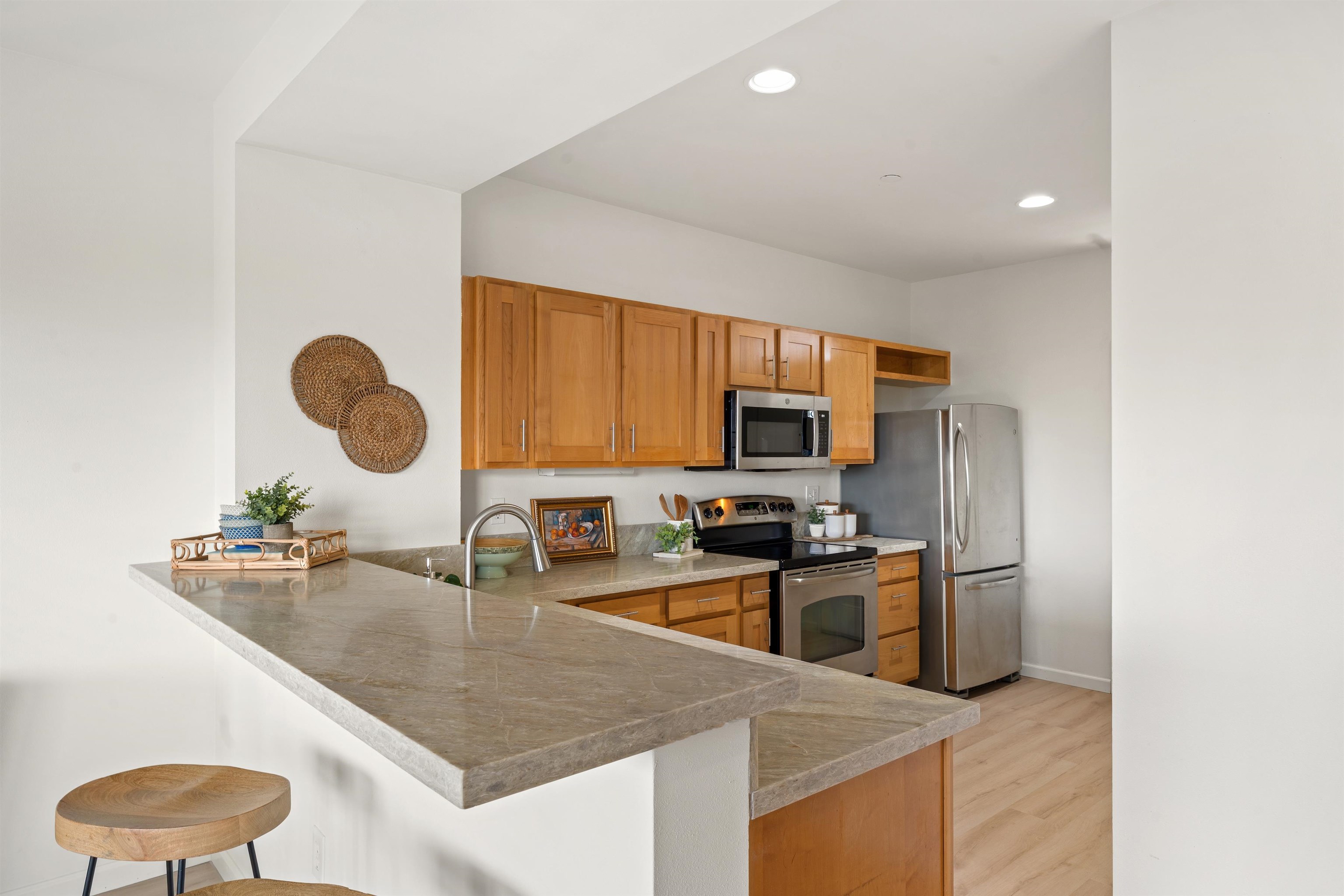 The Breakers condo # E20, Lahaina, Hawaii - photo 6 of 31