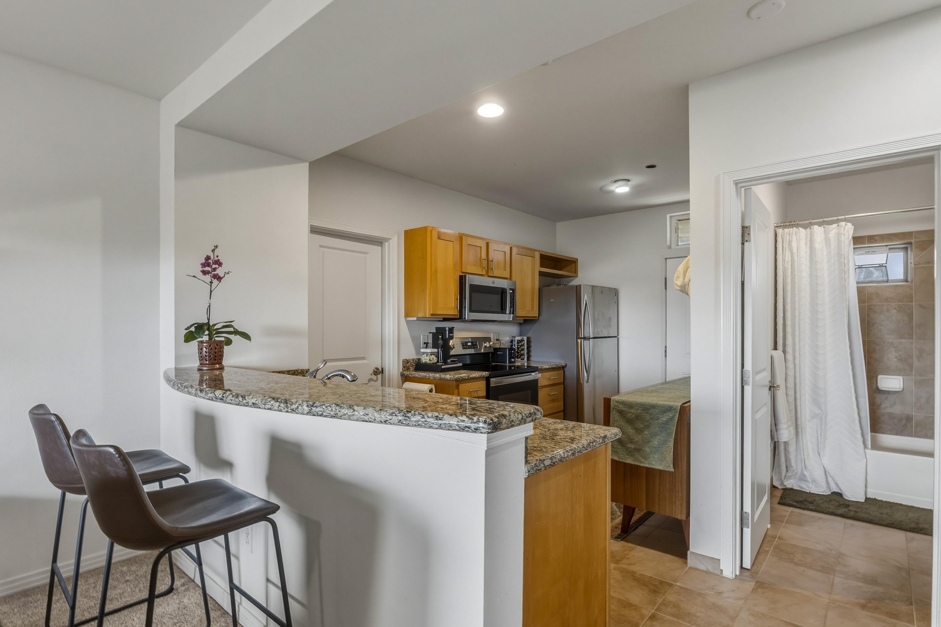 The Breakers condo # E32, Lahaina, Hawaii - photo 11 of 40