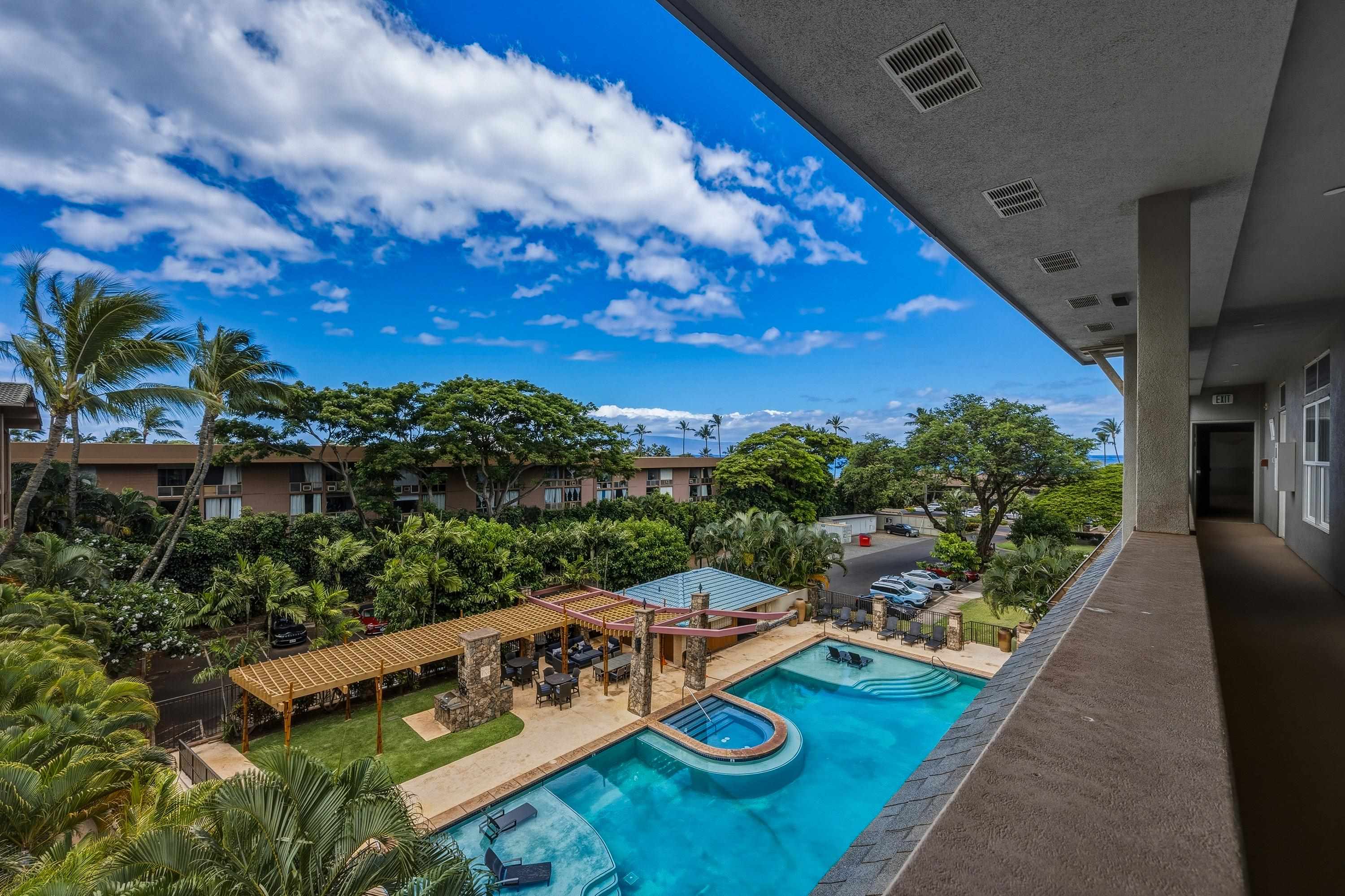 The Breakers condo # E32, Lahaina, Hawaii - photo 29 of 40