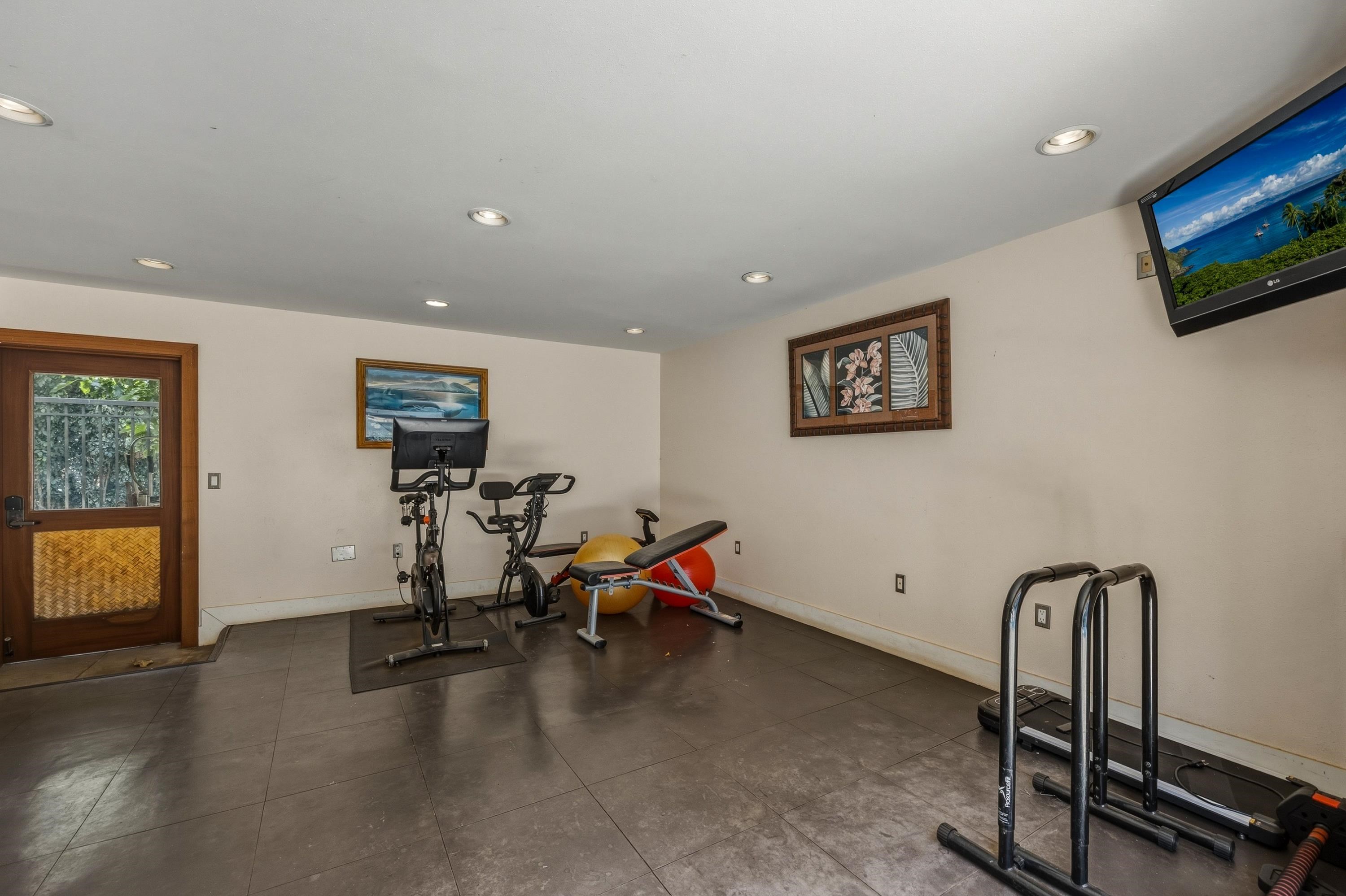The Breakers condo # E32, Lahaina, Hawaii - photo 36 of 40