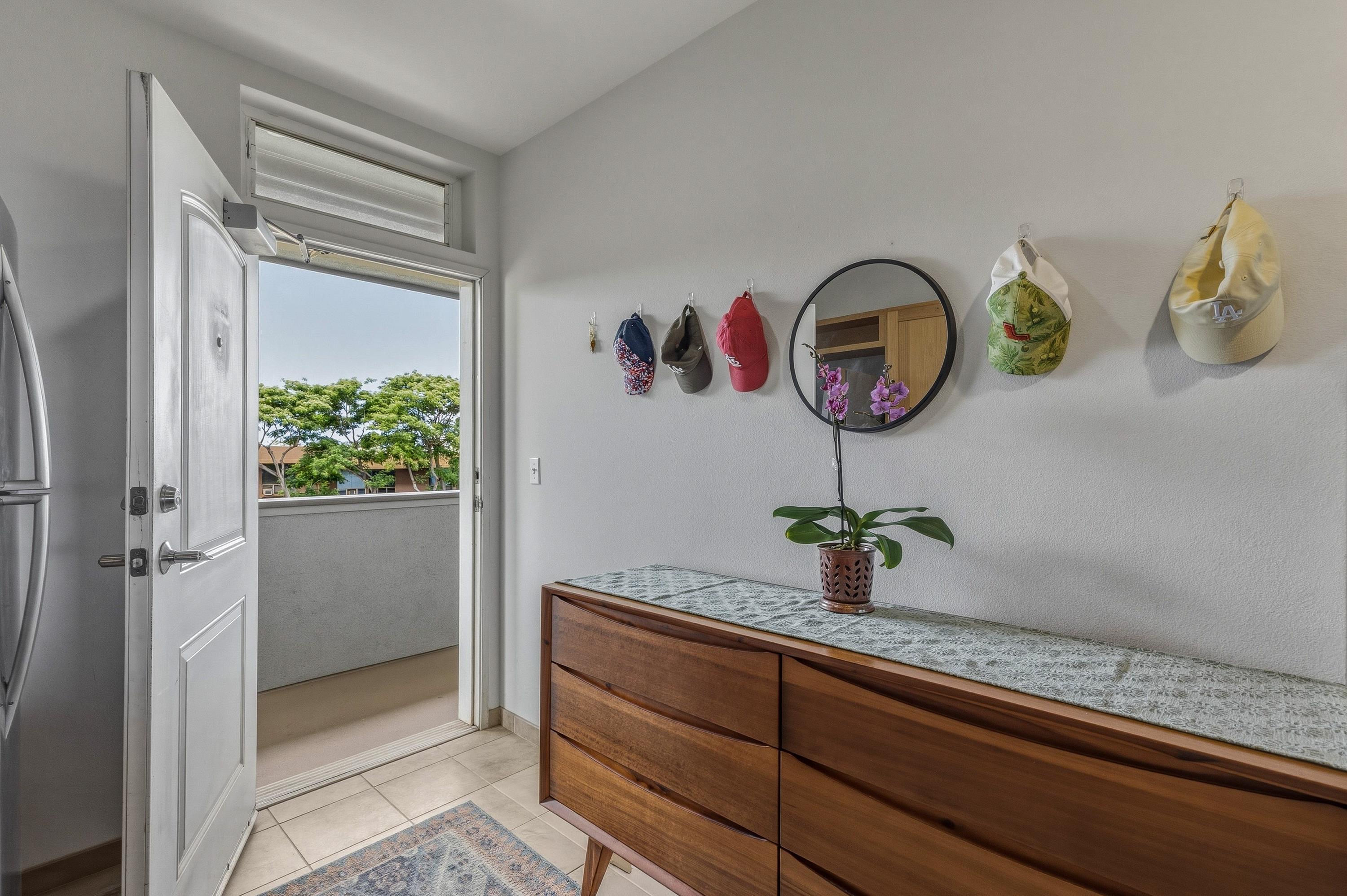 The Breakers condo # E32, Lahaina, Hawaii - photo 7 of 40