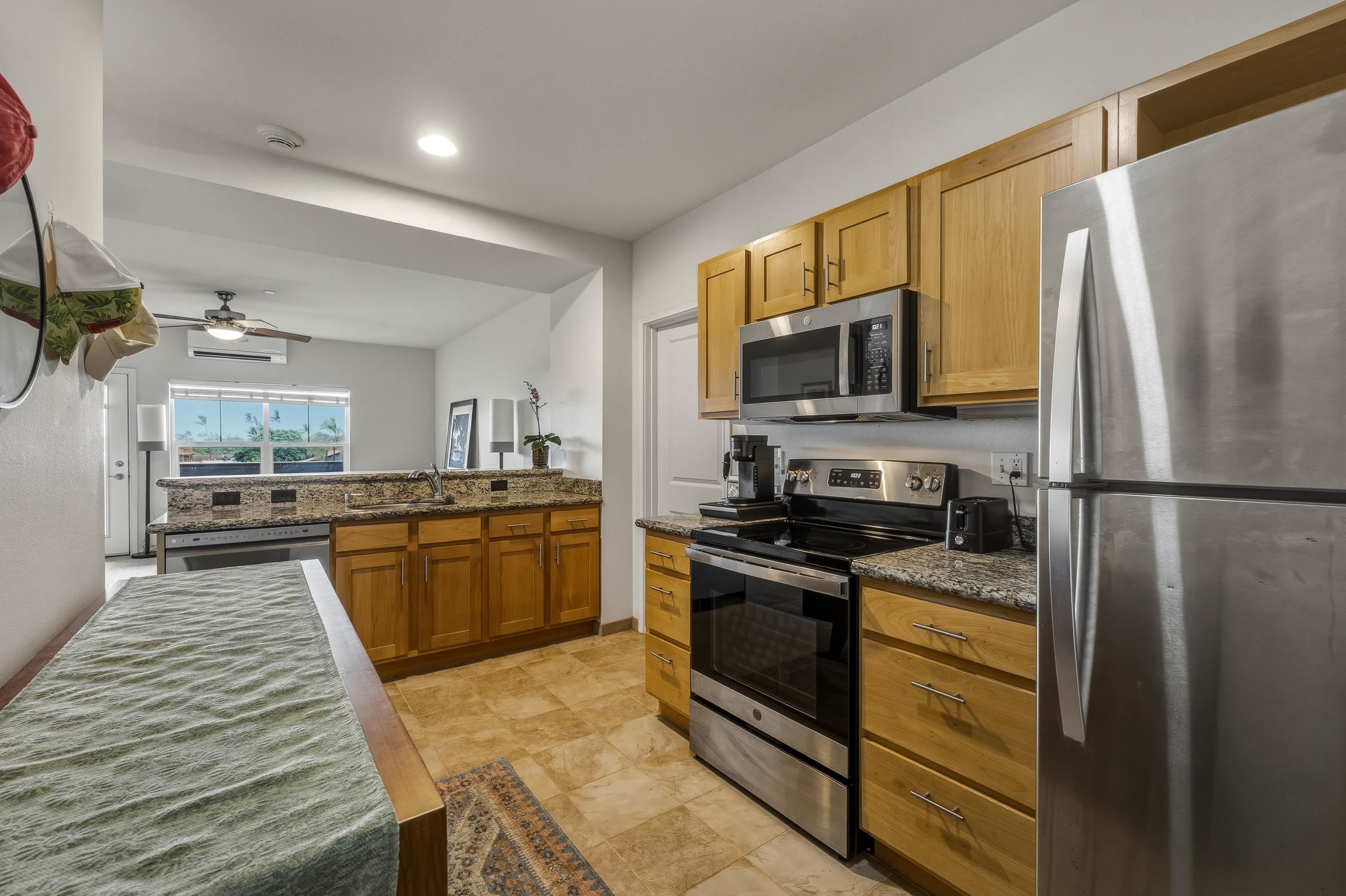 The Breakers condo # E32, Lahaina, Hawaii - photo 8 of 40
