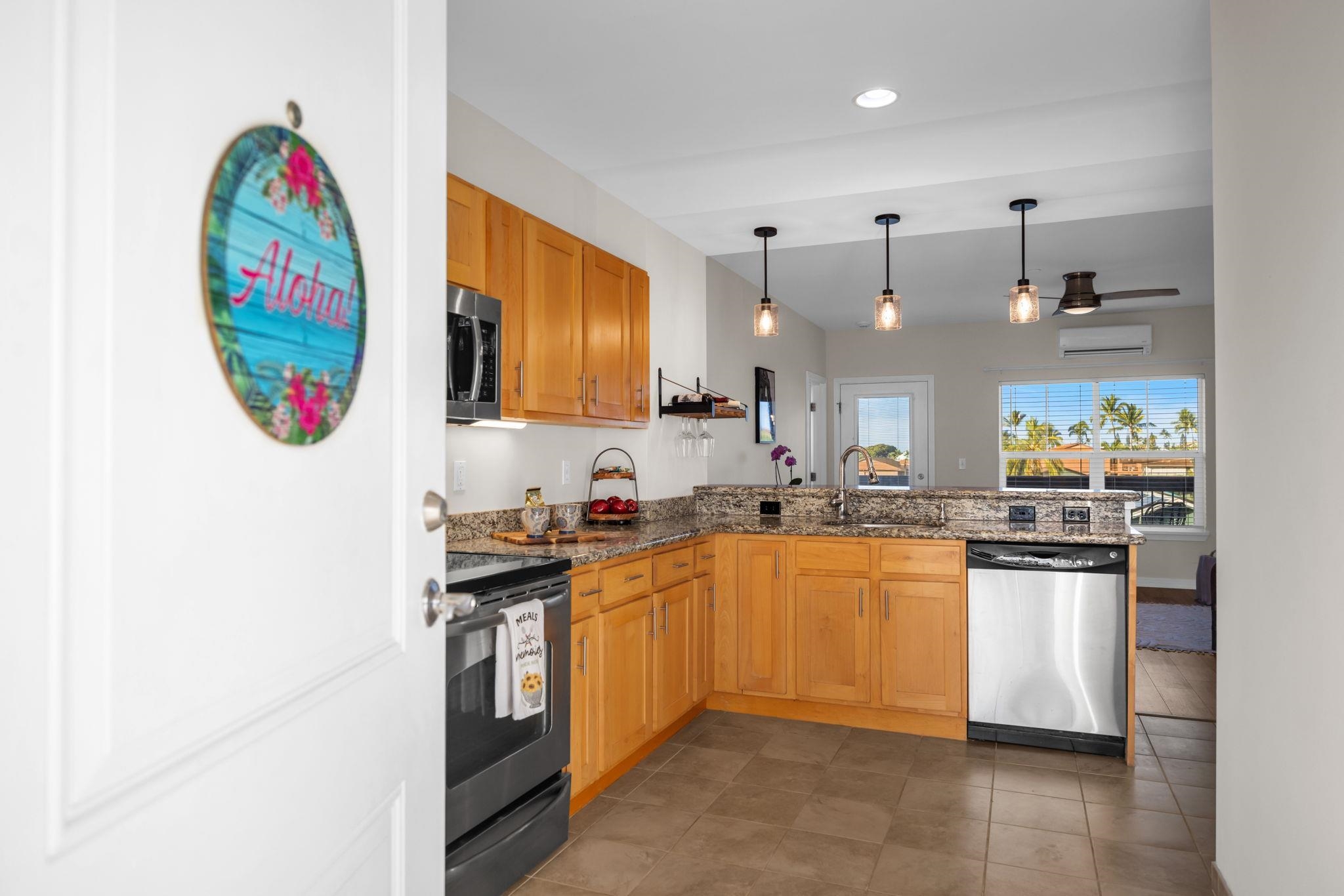 The Breakers condo # E-33, Lahaina, Hawaii - photo 4 of 35