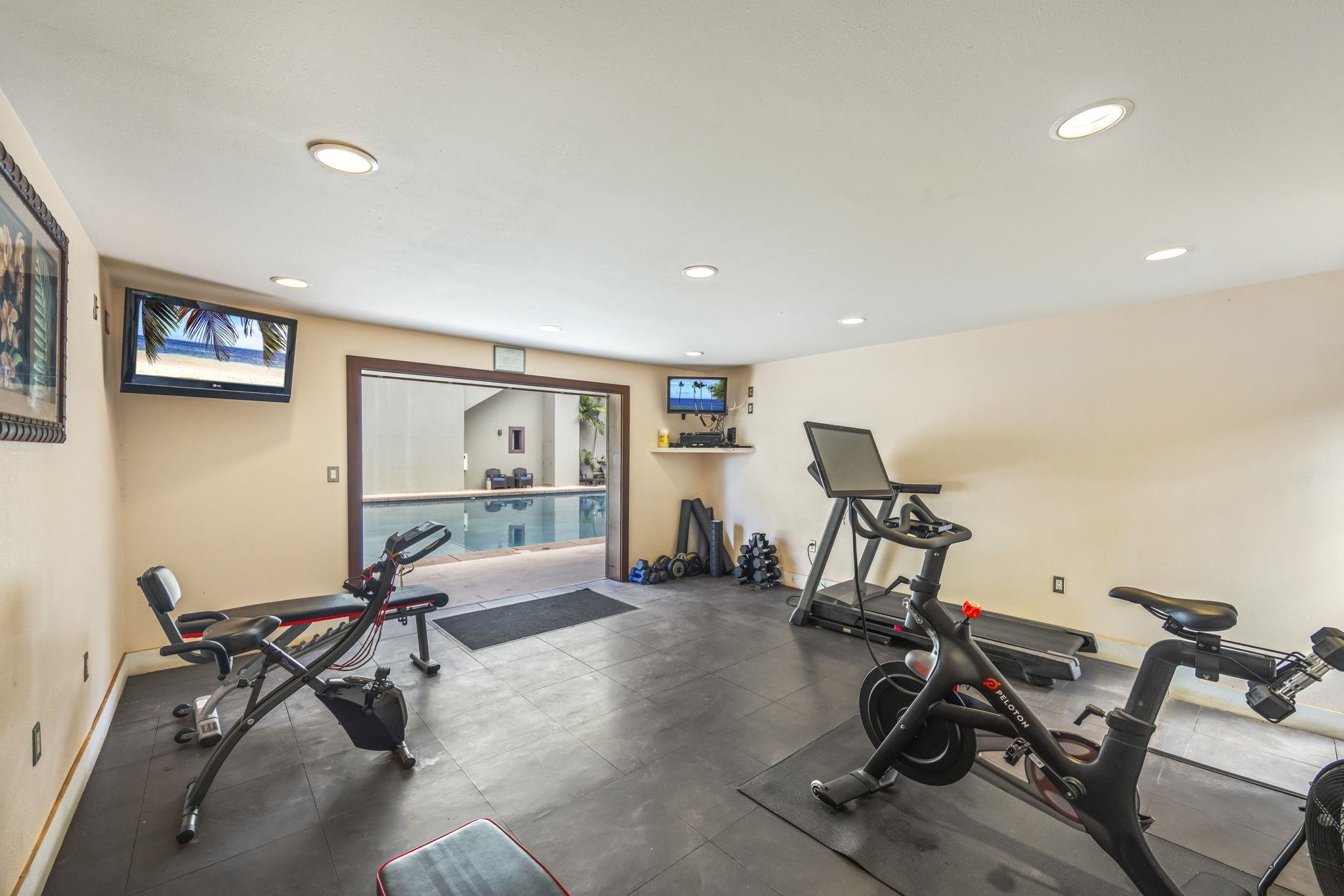 The Breakers condo # E-33, Lahaina, Hawaii - photo 33 of 35