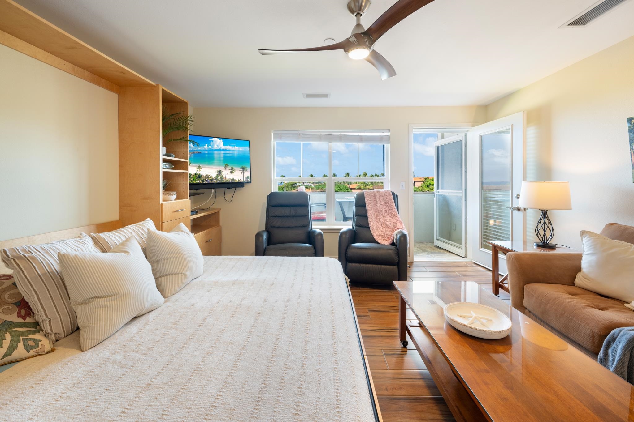 The Breakers condo # E41, Lahaina, Hawaii - photo 2 of 39
