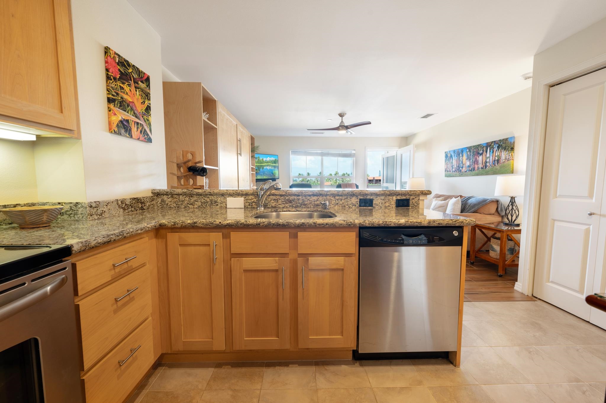 The Breakers condo # E41, Lahaina, Hawaii - photo 20 of 42