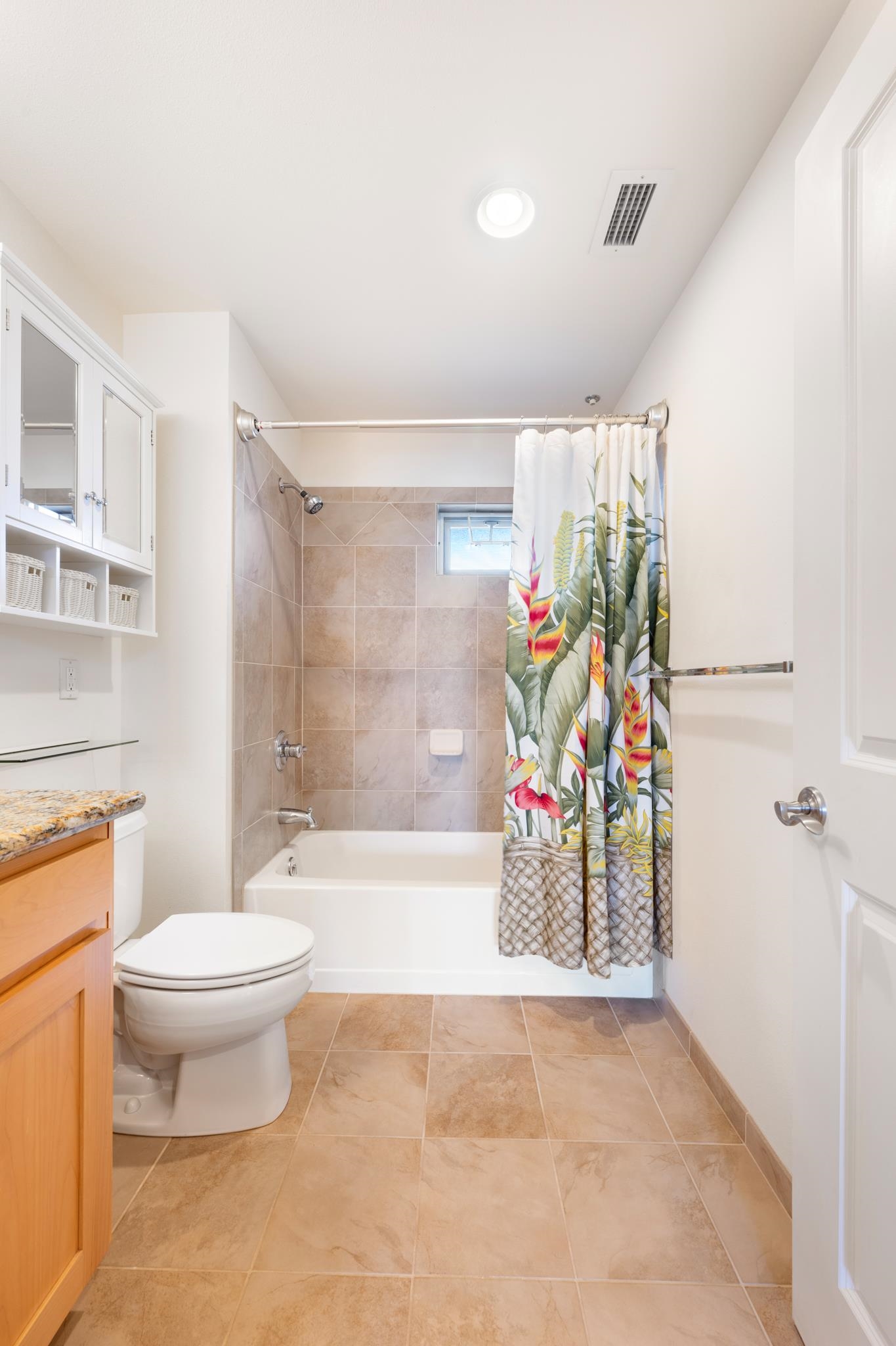 The Breakers condo # E41, Lahaina, Hawaii - photo 26 of 39