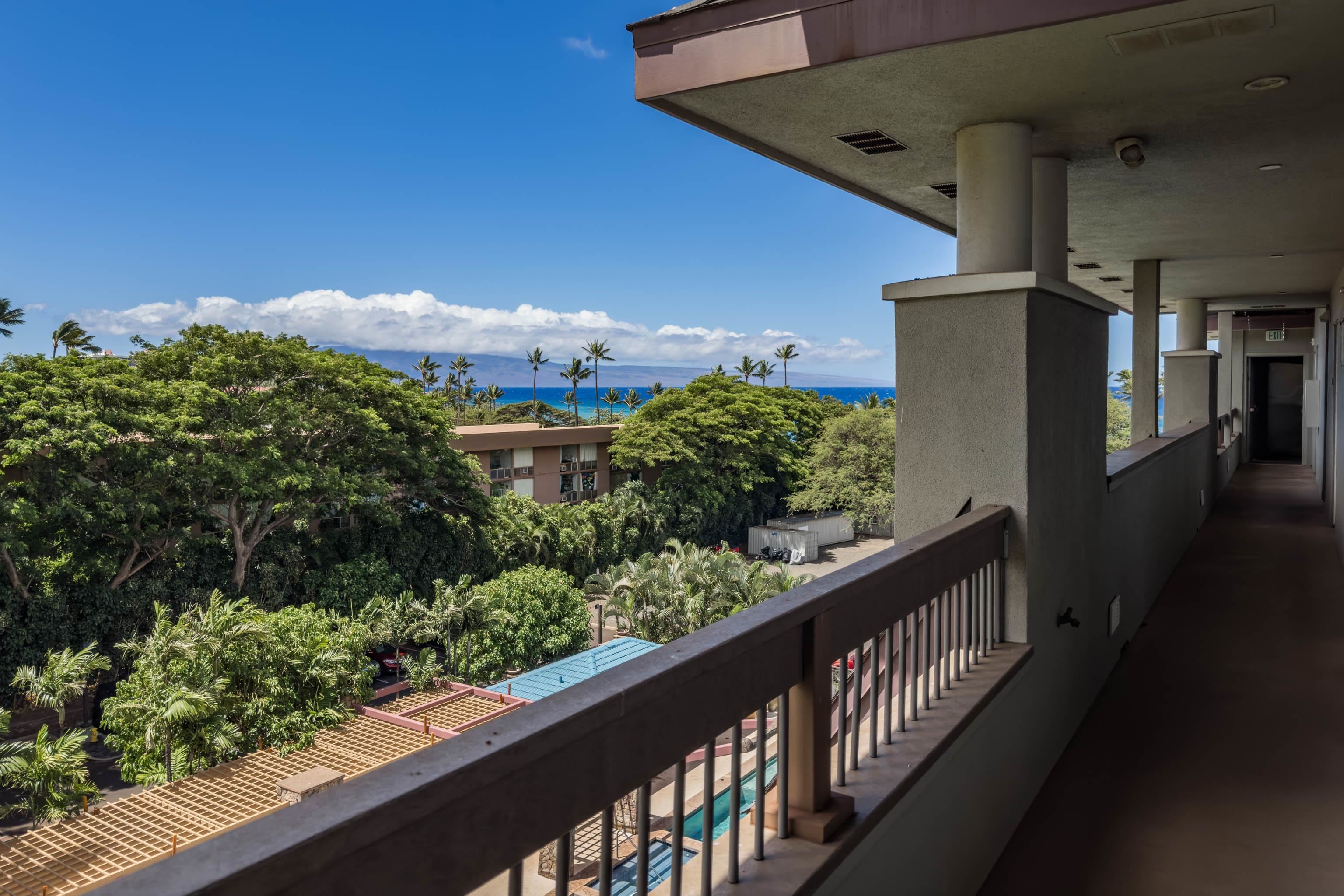 The Breakers condo # E43, Lahaina, Hawaii - photo 4 of 40