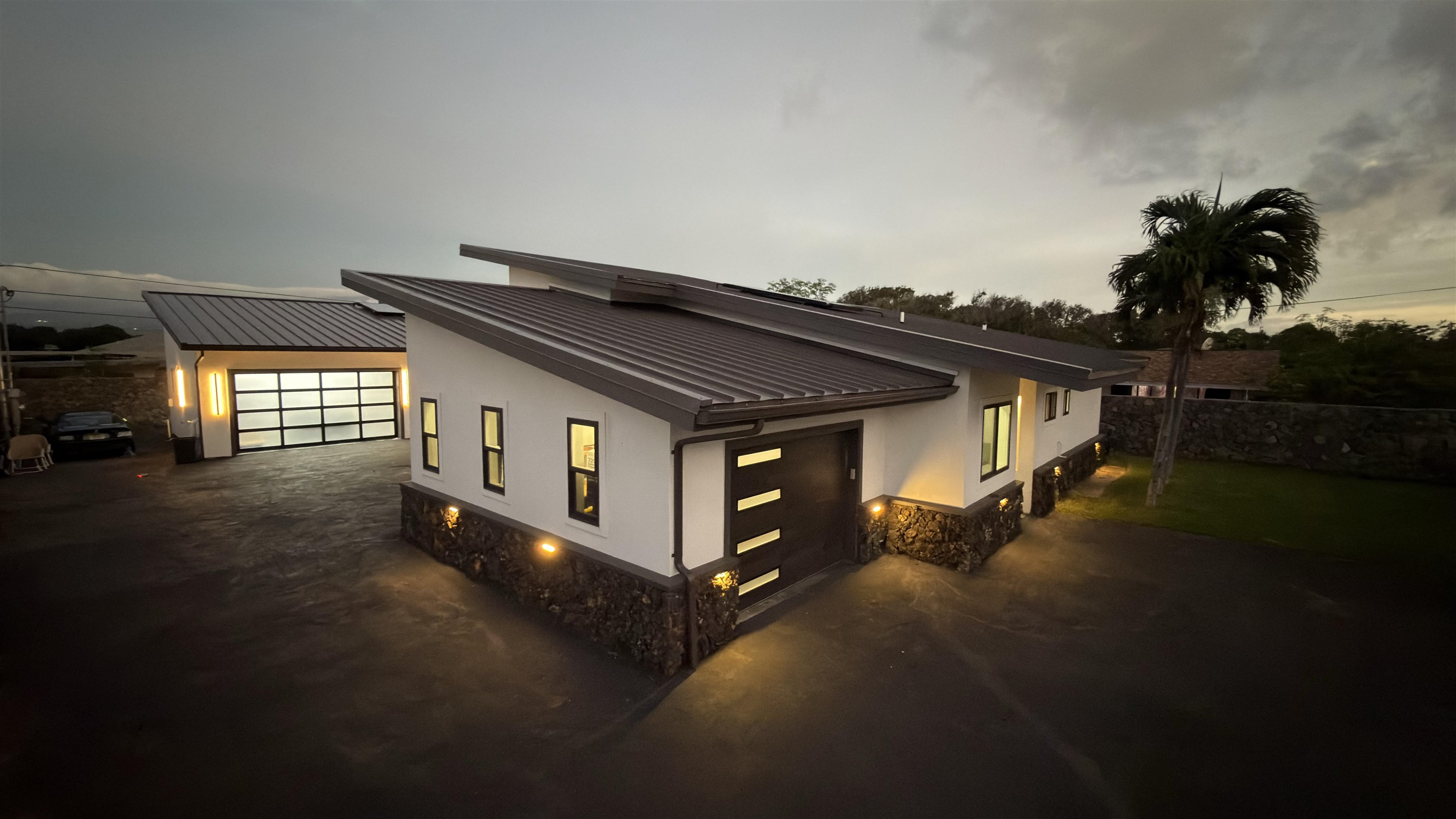371  Lono Ave , Kahului home - photo 3 of 11