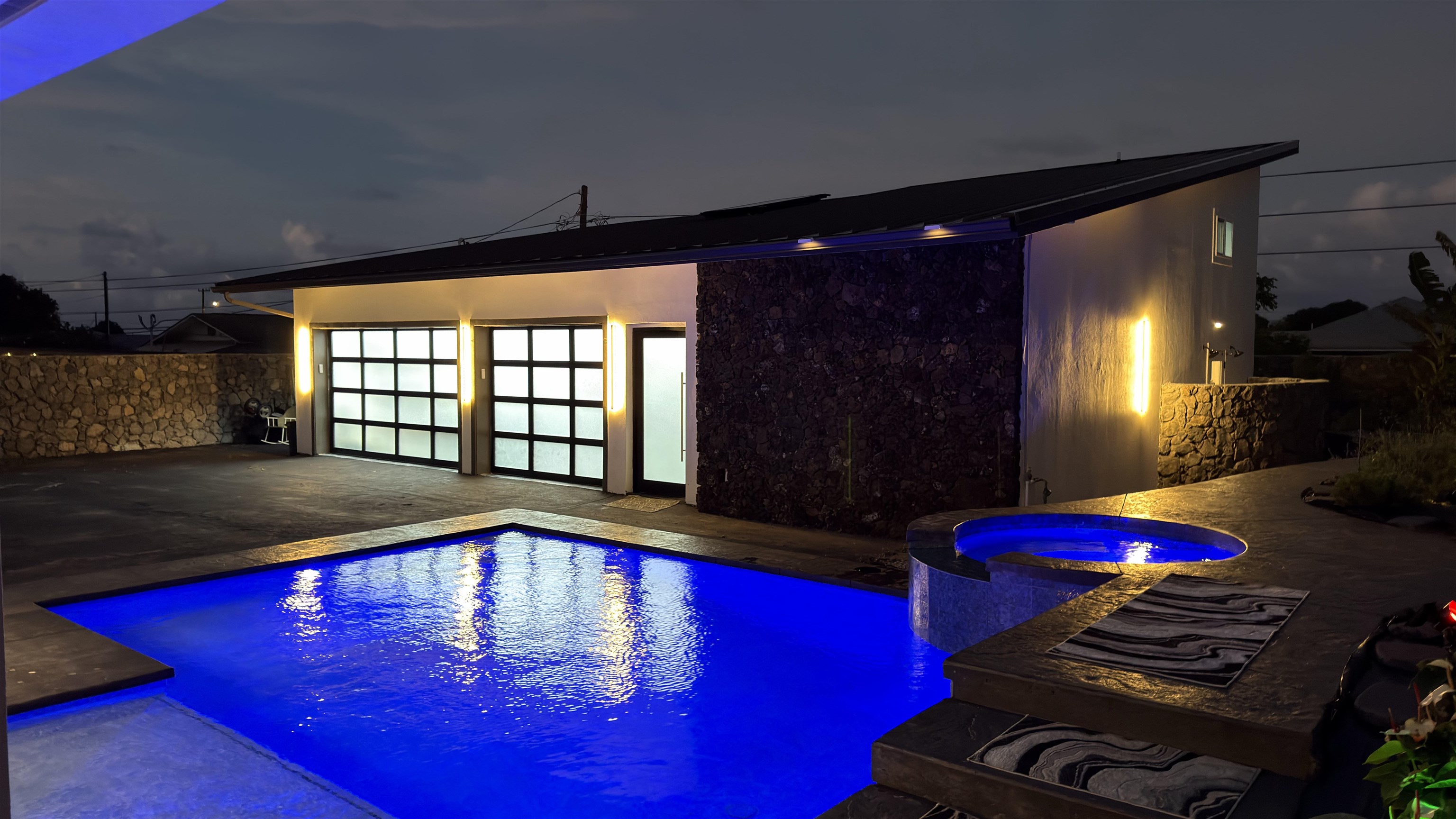 371  Lono Ave , Kahului home - photo 5 of 12