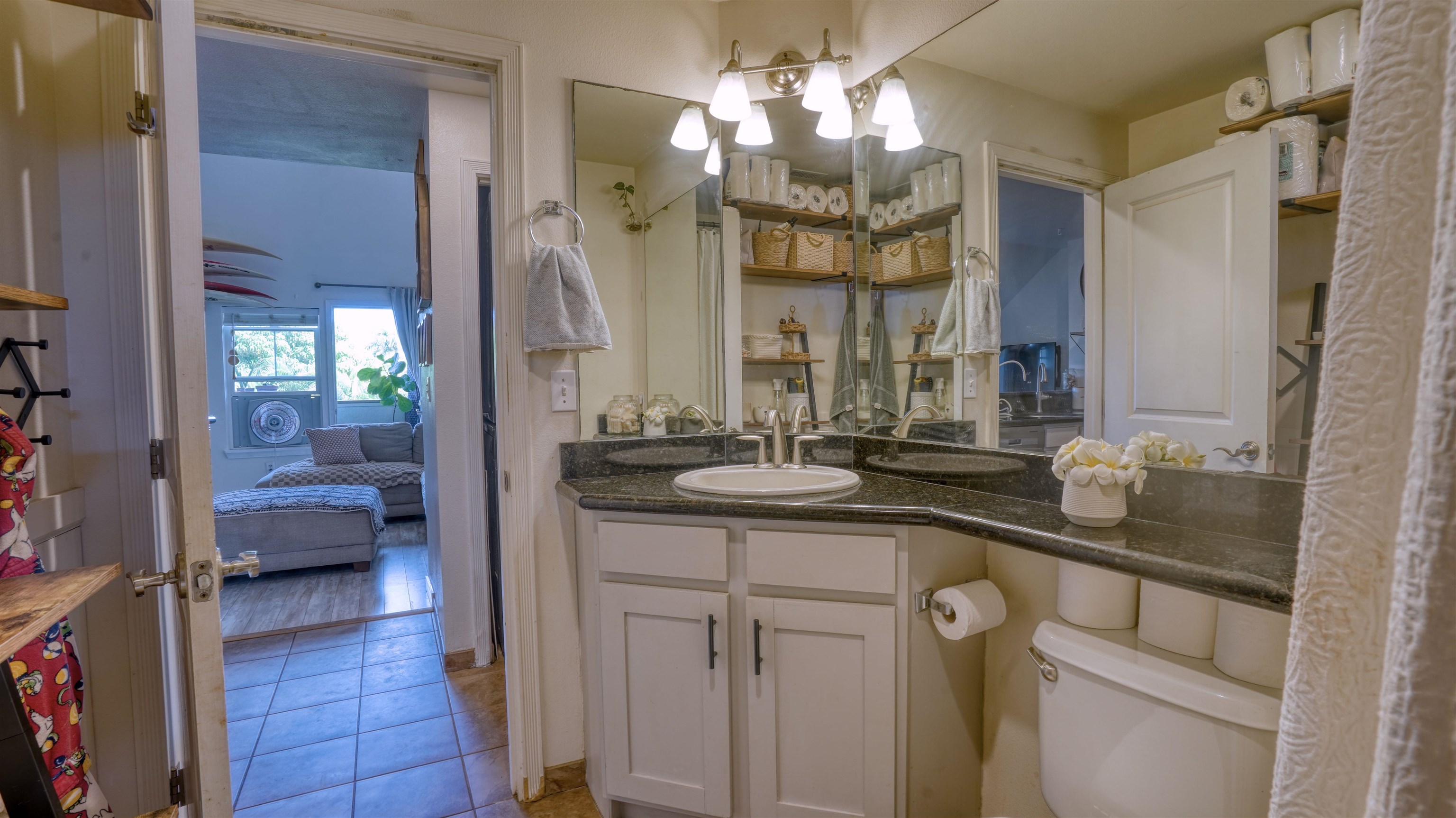 The Breakers condo # F44, Lahaina, Hawaii - photo 20 of 39