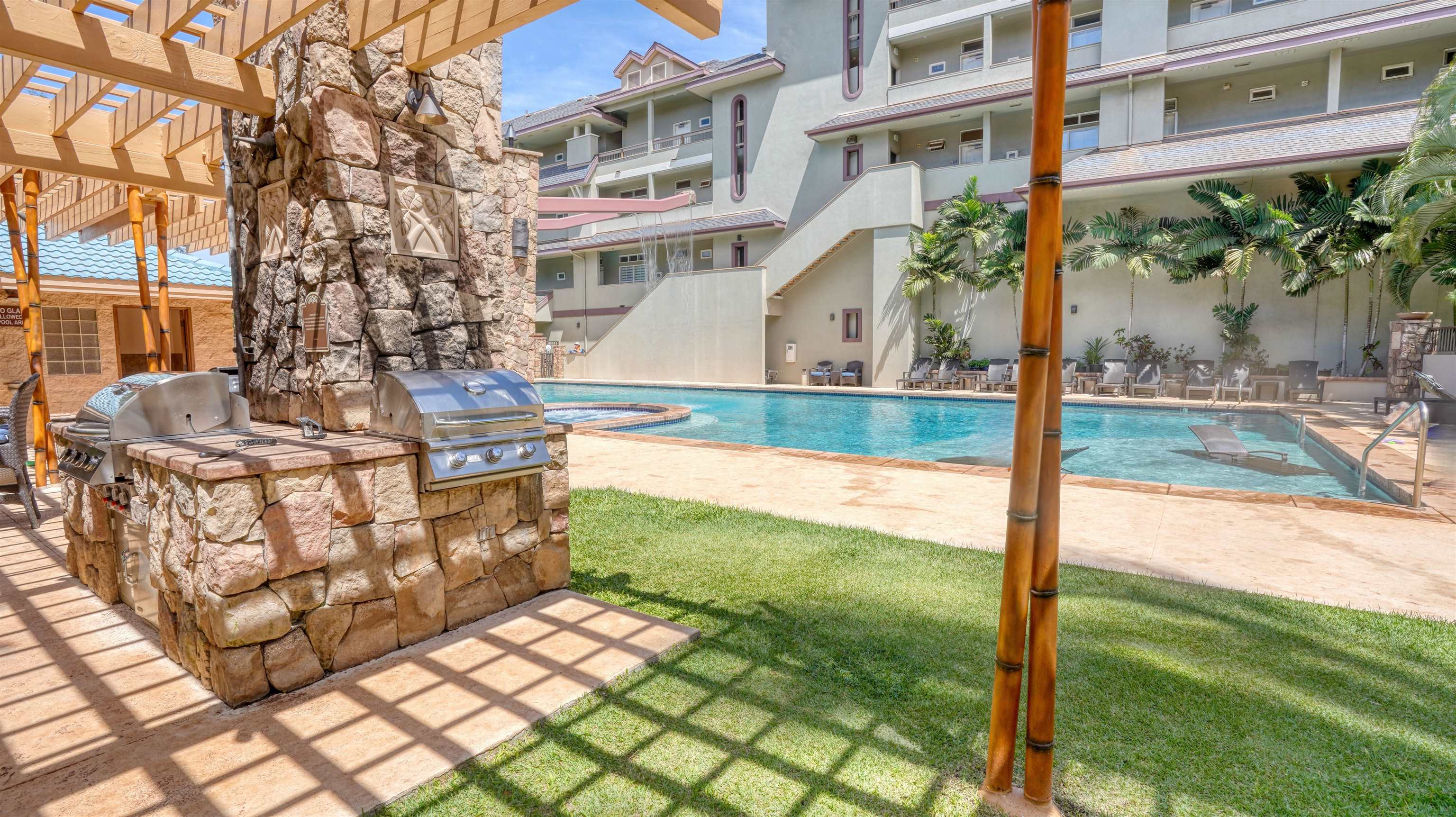 The Breakers condo # F44, Lahaina, Hawaii - photo 37 of 39