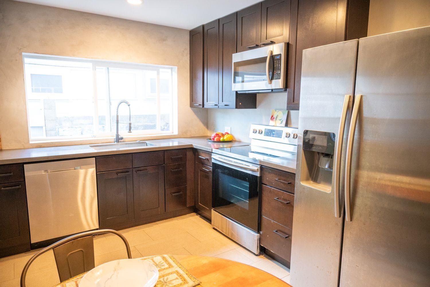 372  Market St Happy Valley, Wailuku home - photo 14 of 36