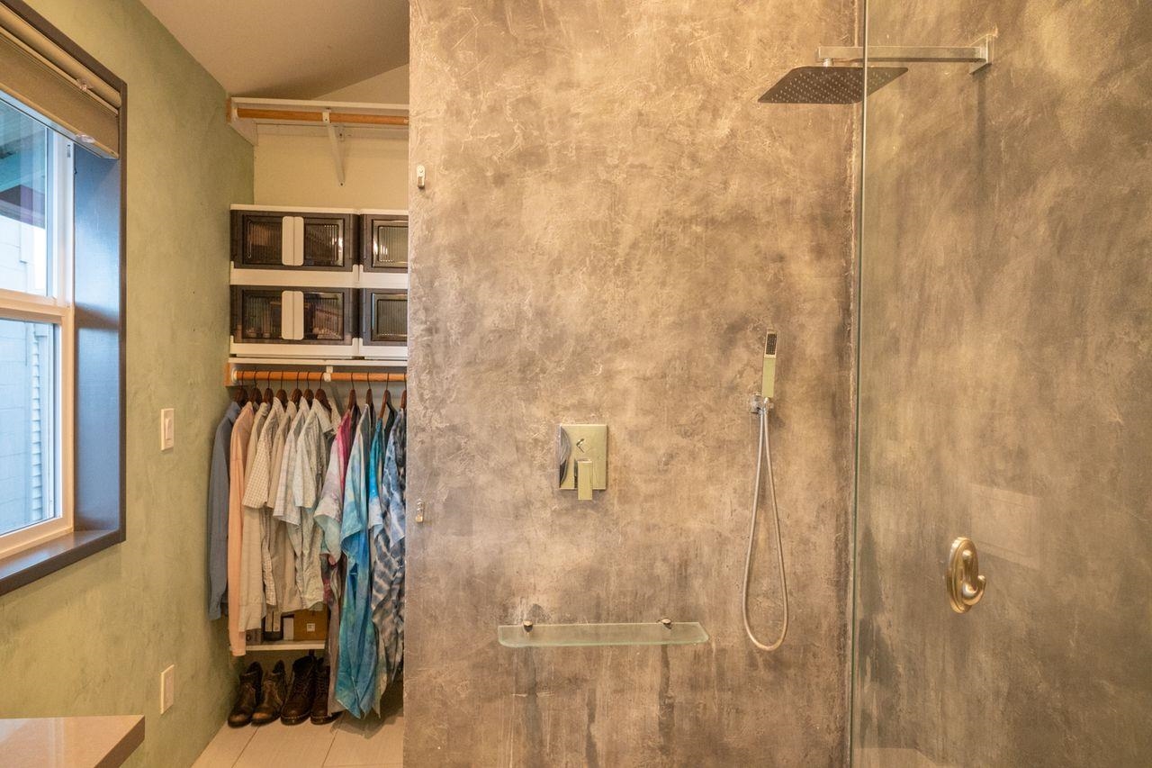 372  Market St Happy Valley, Wailuku home - photo 20 of 36